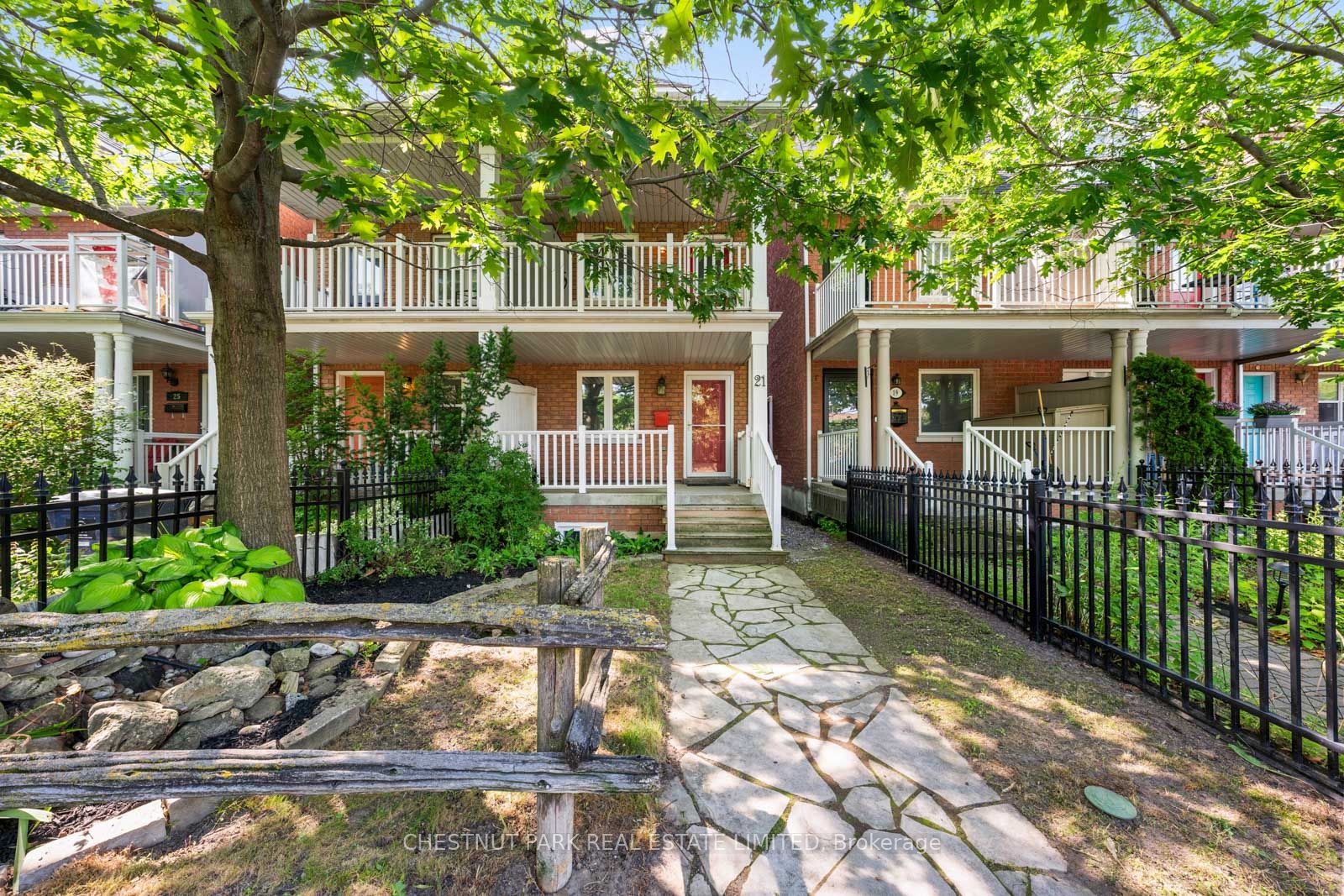 21 Littleyork Road, Toronto, ON M4E 3W6