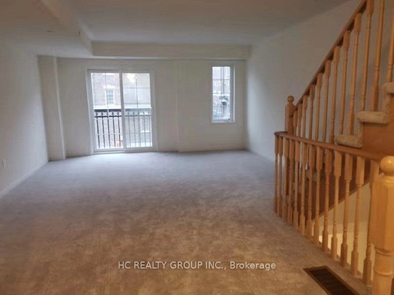 2645 Eaglesham Path 124, Oshawa, ON L1L 0M7 photo 5