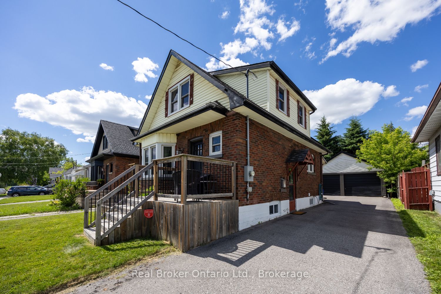 248 Mitchell Avenue, Oshawa, ON L1H 2V6 photo 2