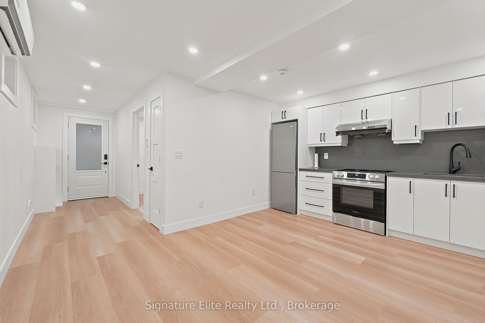 46 Byng Avenue Lower, Toronto, ON M1L 3N6 photo 2