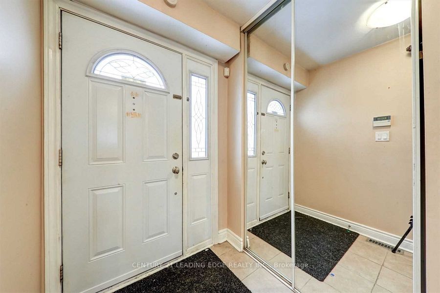 45 Burkwood Crescent, Toronto, ON M1B 1N8 photo 3