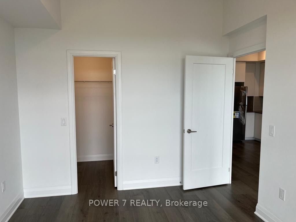 3220 Sheppard Avenue N 611, Toronto, ON M1T 3K3 photo 5
