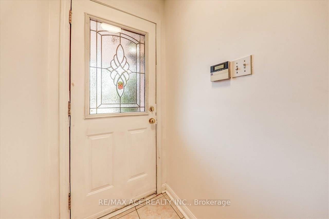 35 Pitchpine Drive, Toronto, ON M1X 1Y1 photo 5