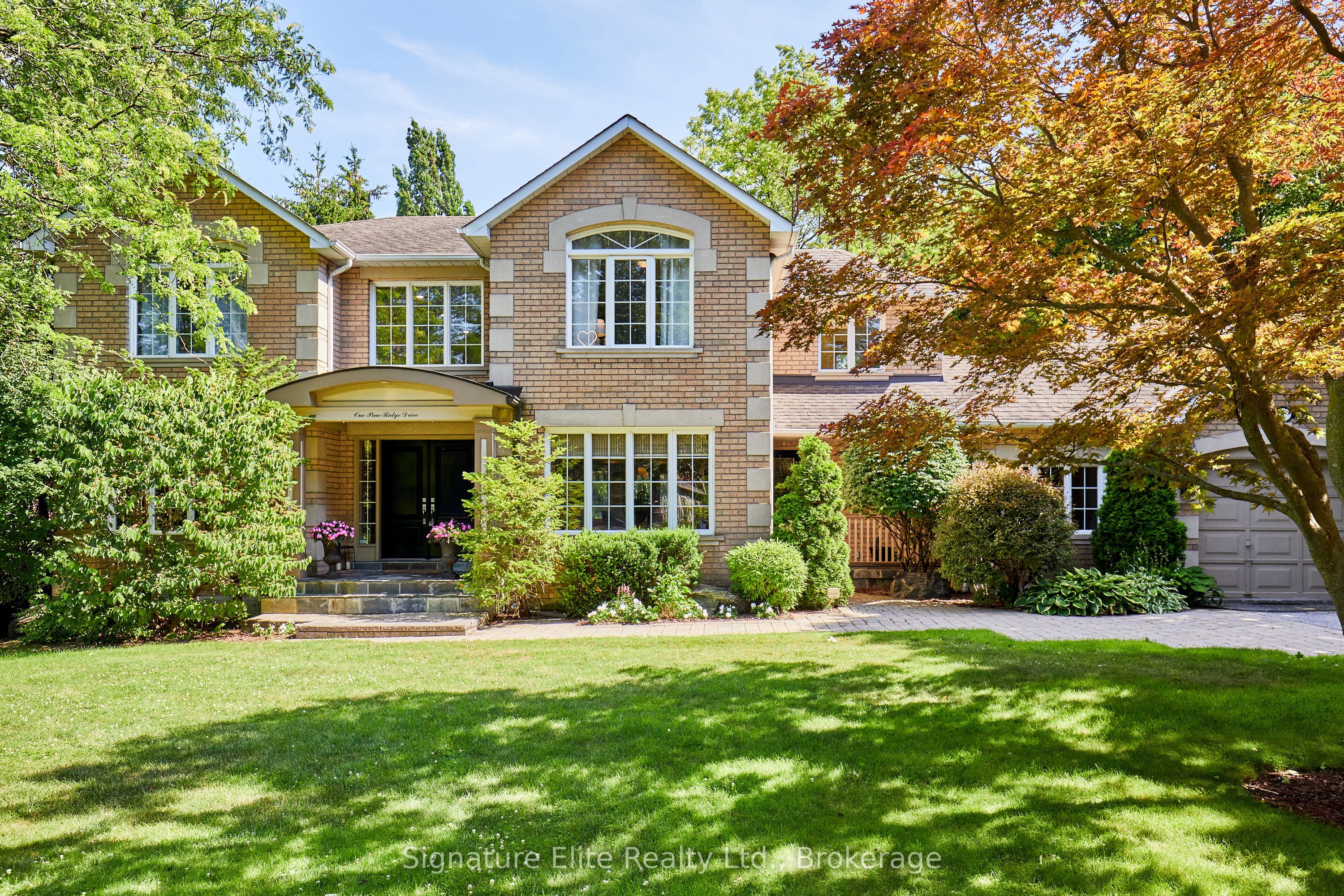 1 Pine Ridge Drive, Toronto, ON M1M 2X2 photo 3