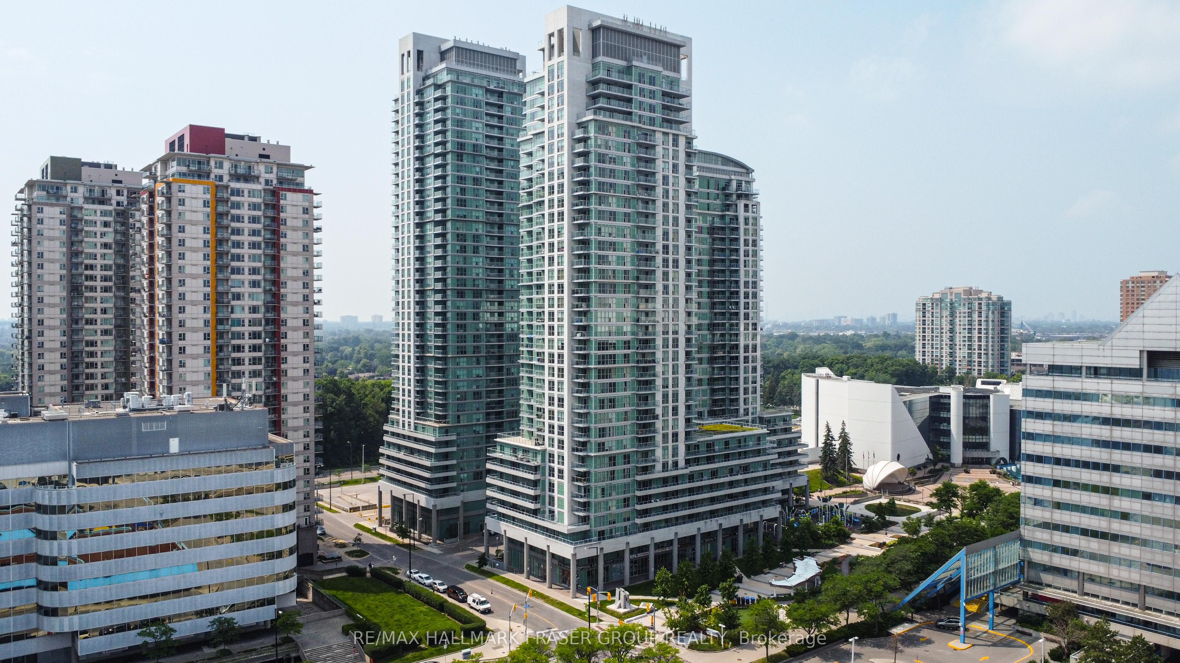 70 Town Centre Court 2204, Toronto, ON M1P 0B2