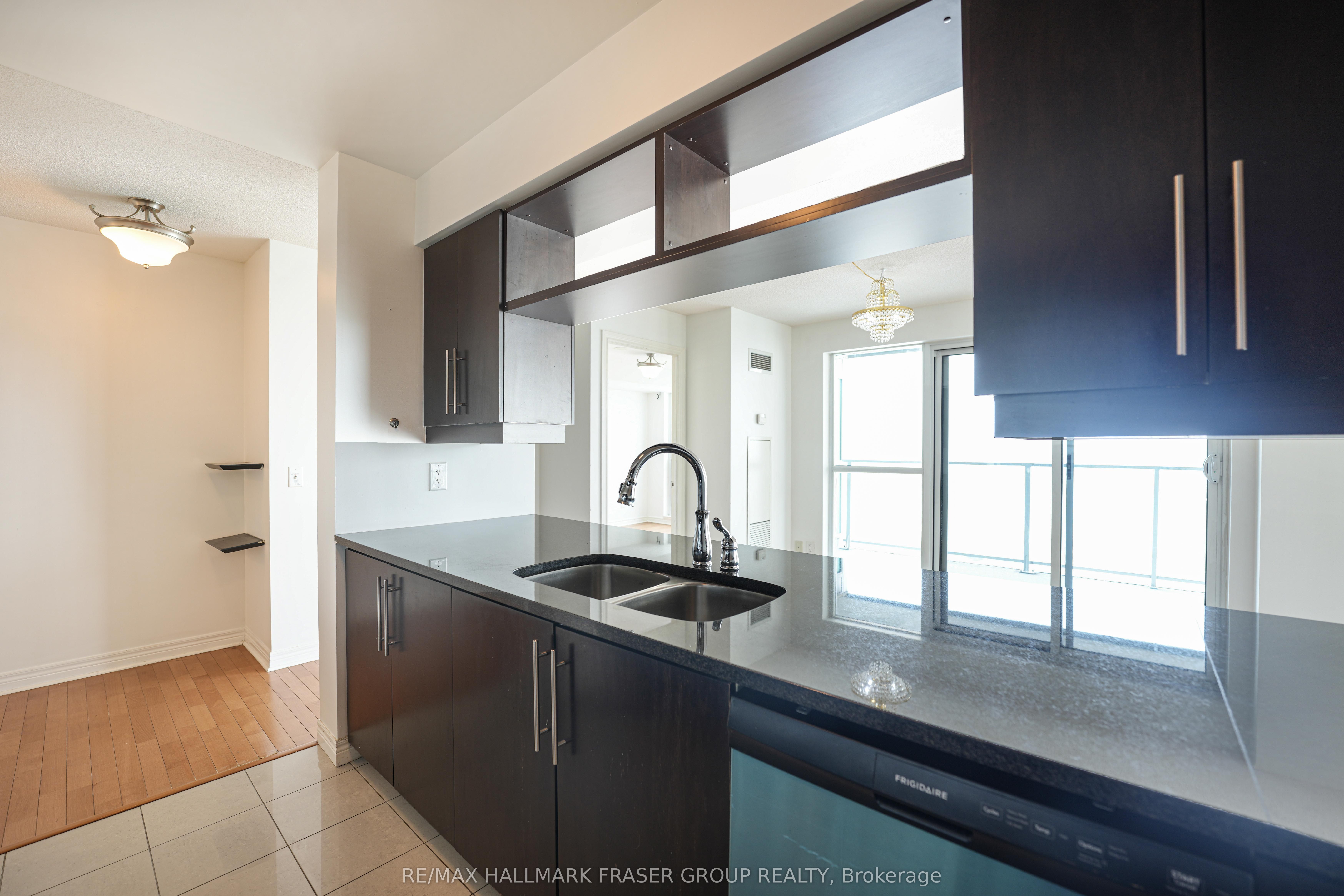 70 Town Centre Court 2204, Toronto, ON M1P 0B2 photo 5