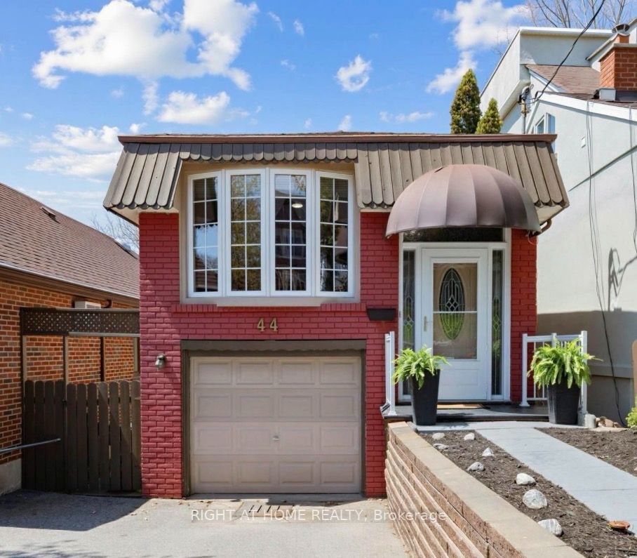 44 Westbourne Avenue, Toronto, ON M1L 2Y4