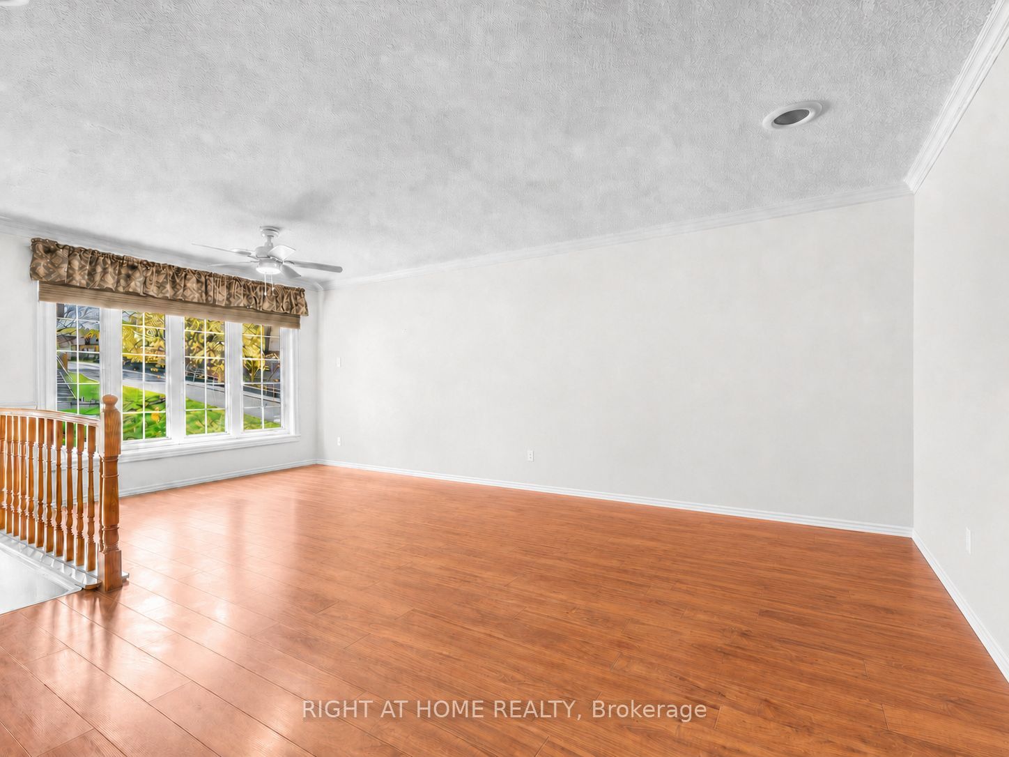 44 Westbourne Avenue, Toronto, ON M1L 2Y4 photo 3