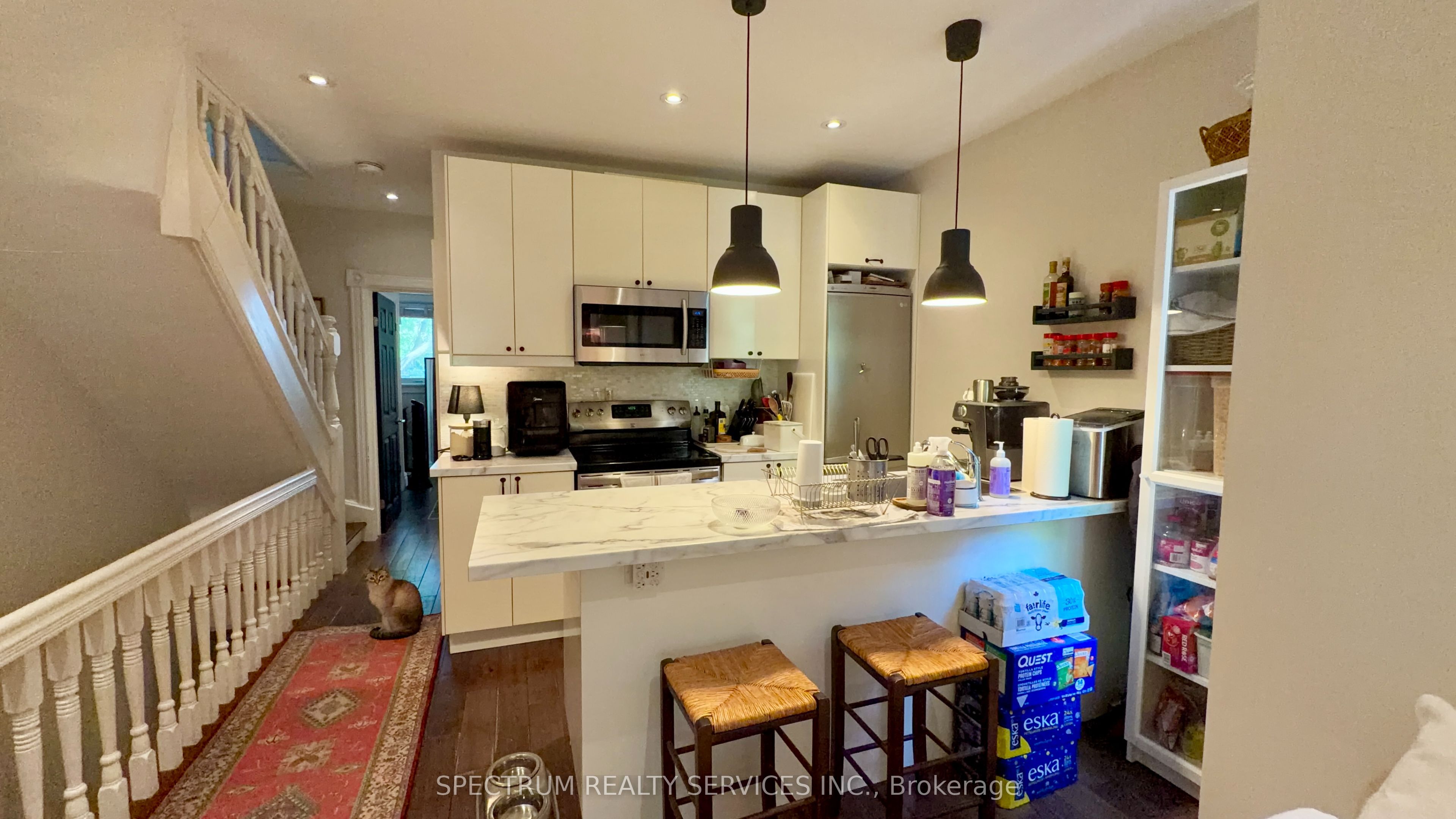 92 Caroline Avenue 2, Toronto, ON M4M 2X7 photo 5