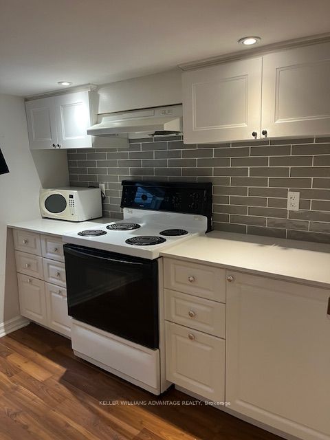 17 Keystone Avenue Basement, Toronto, ON M4C 1G9