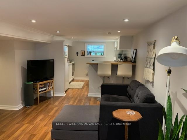 17 Keystone Avenue Basement, Toronto, ON M4C 1G9 photo 2