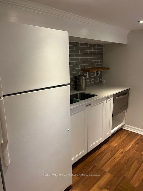 17 Keystone Avenue Basement, Toronto, ON M4C 1G9 photo 3