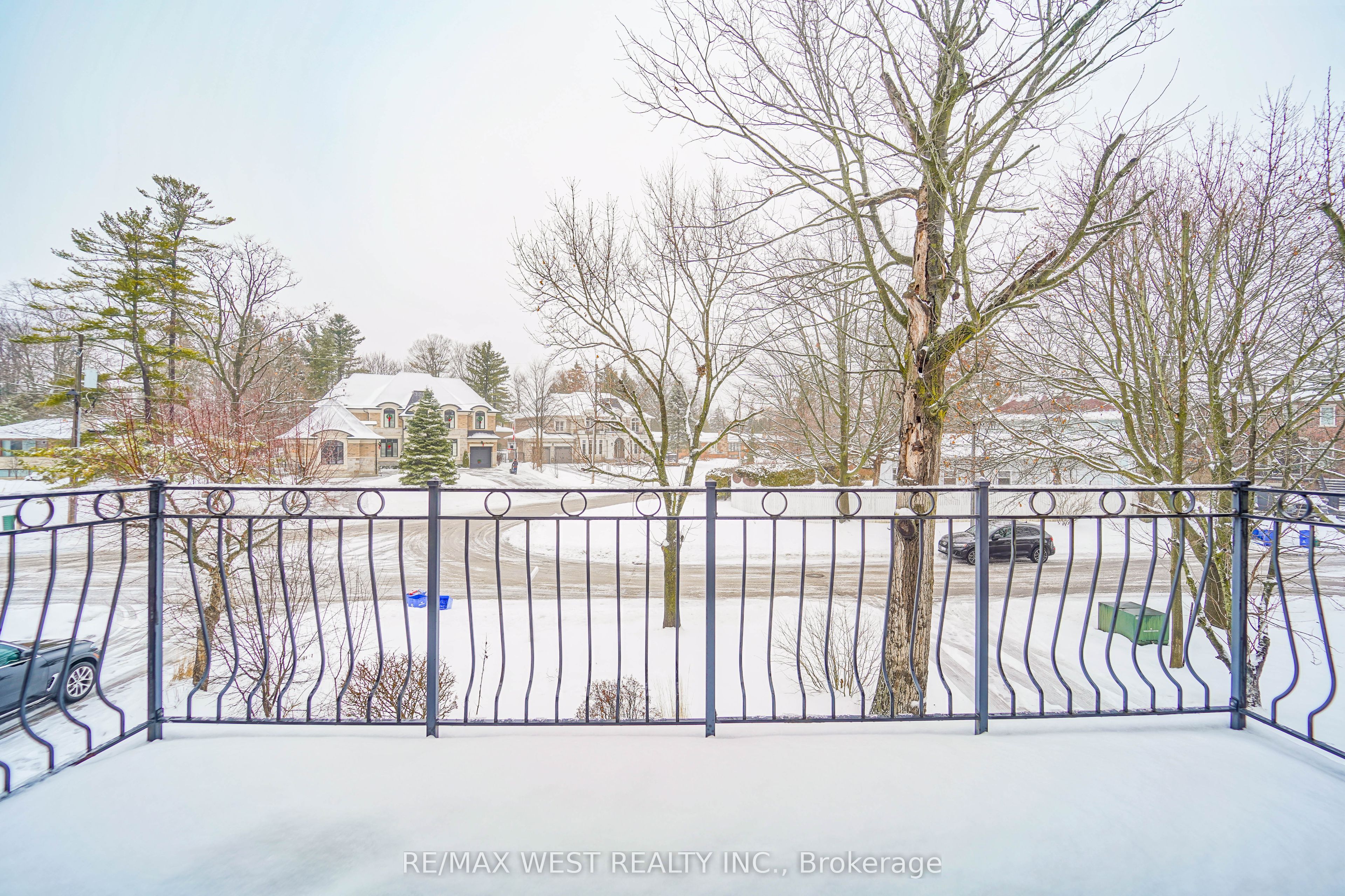 81 Woodview Drive, Pickering, ON L1V 1L1