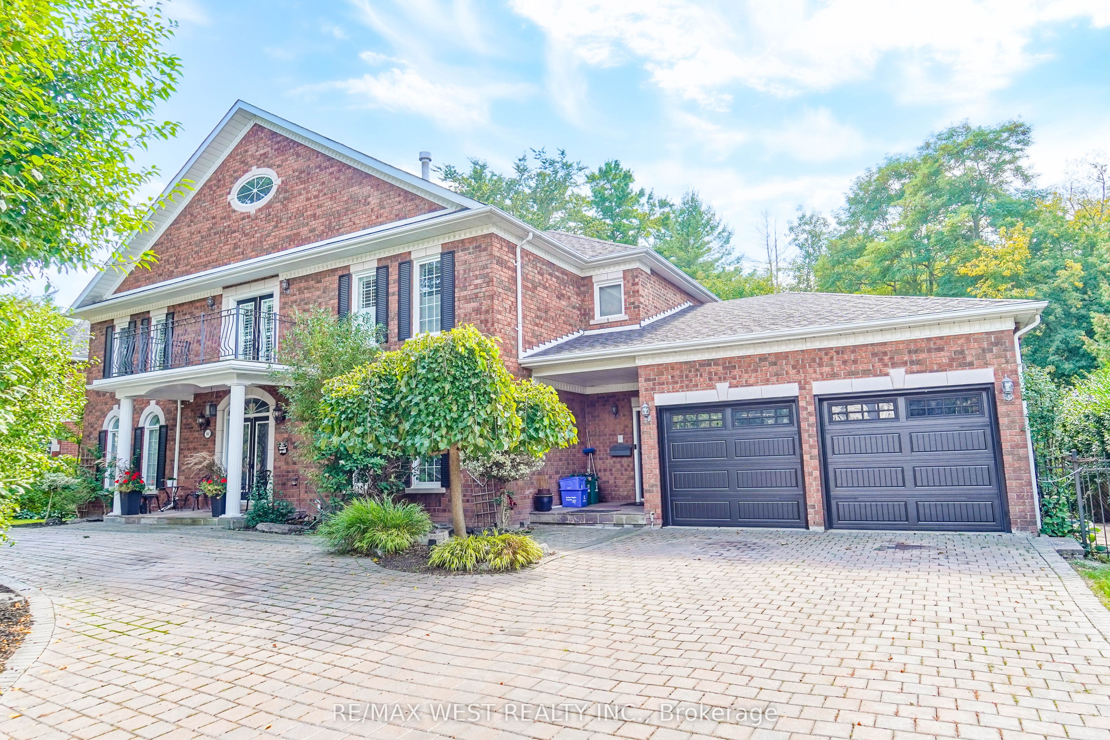 81 Woodview Drive, Pickering, ON L1V 1L1 photo 4