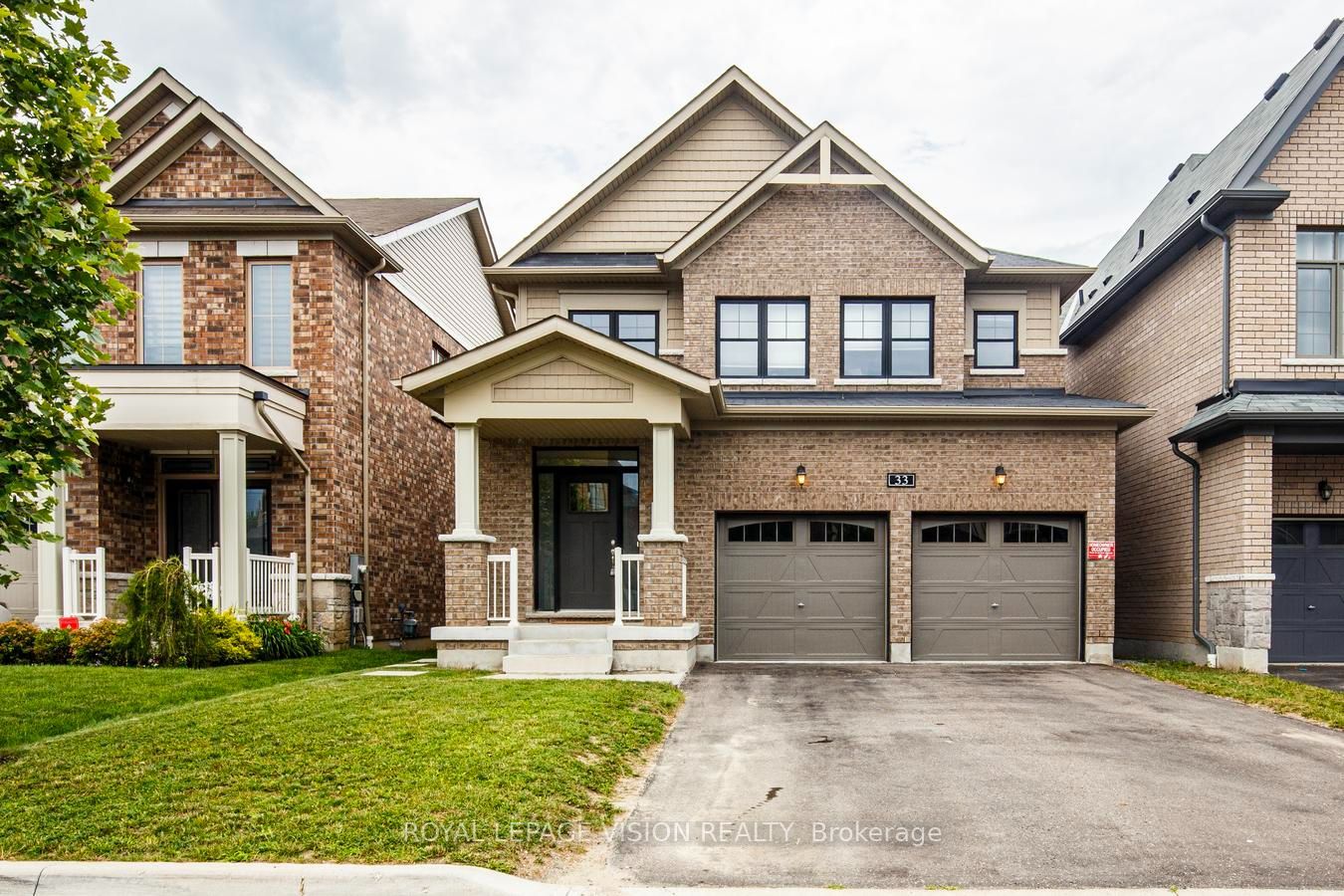 33 Bremner Street #Main, Whitby, ON L1R 1W5