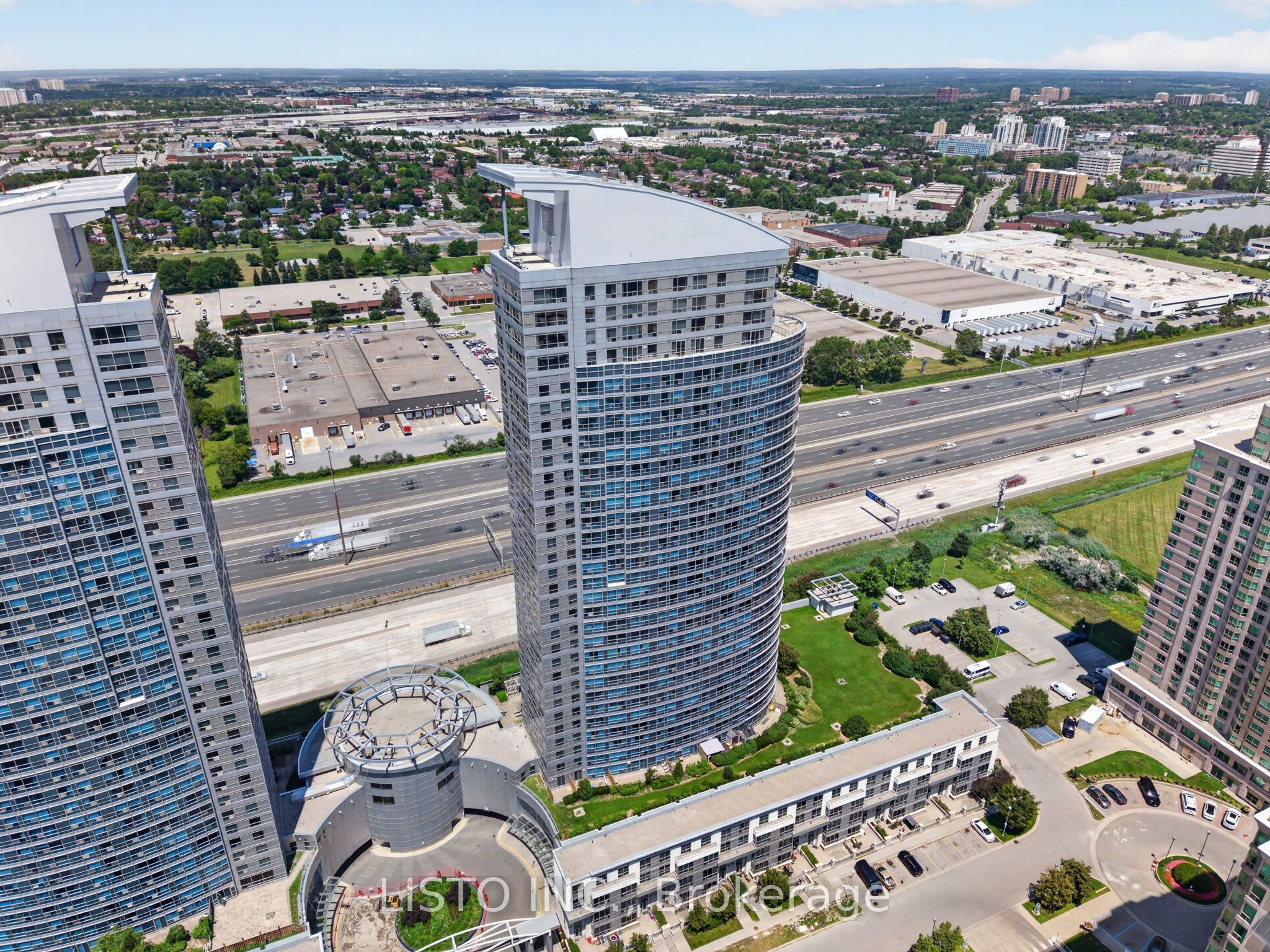 38 Lee Centre Drive, Toronto, ON M1H 3J7