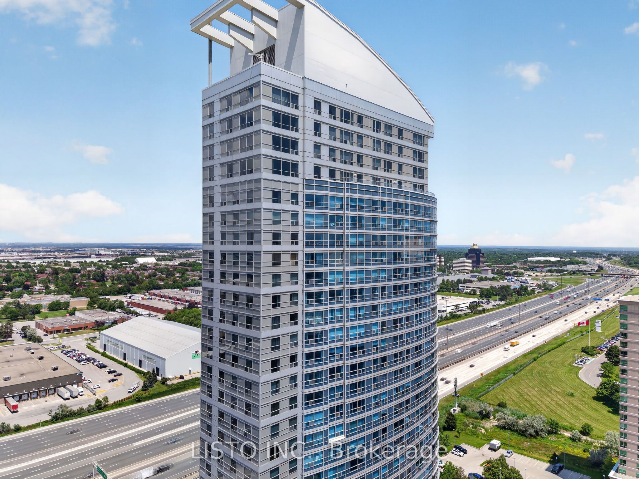 38 Lee Centre Drive, Toronto, ON M1H 3J7 photo 2