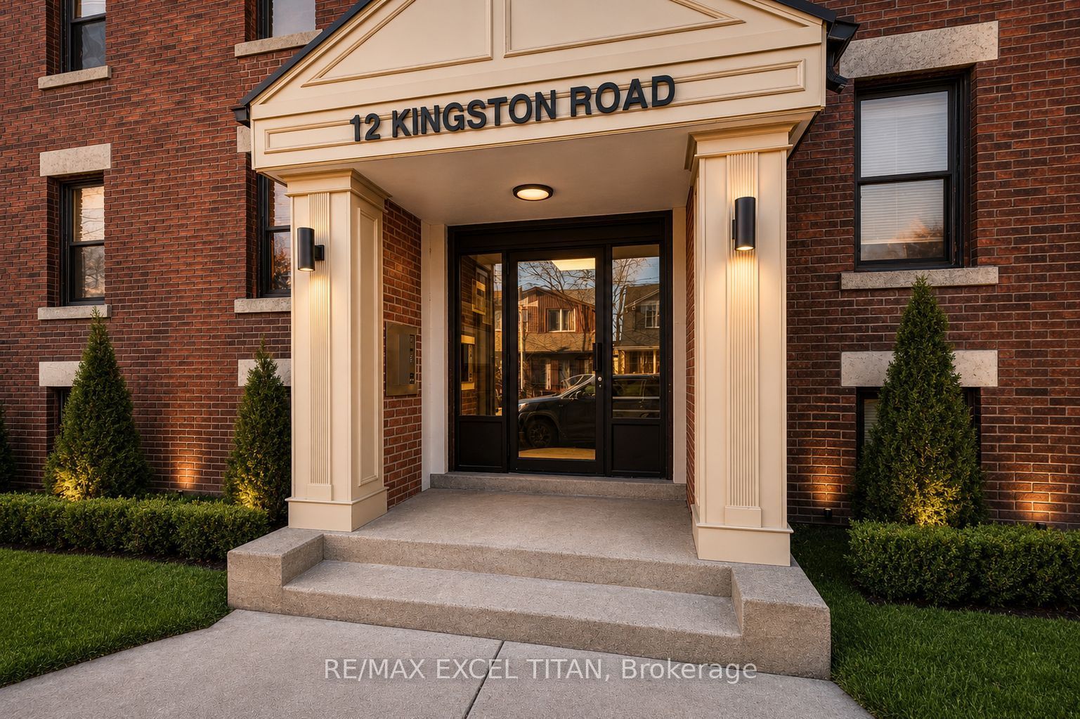 12 Kingston Road 65, Toronto, ON M4L 1S5 photo 3