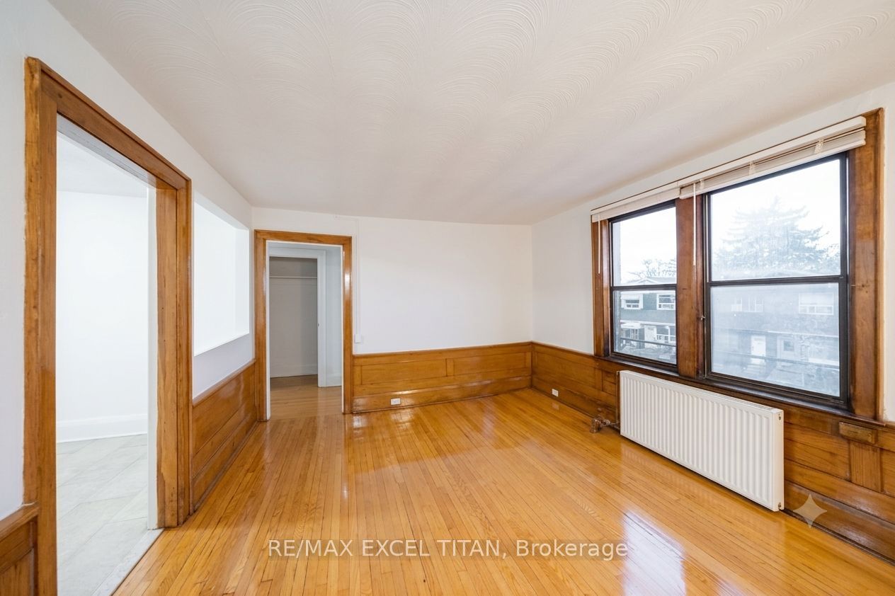 6 Kingston Road 23, Toronto, ON M4L 2S4 photo 3