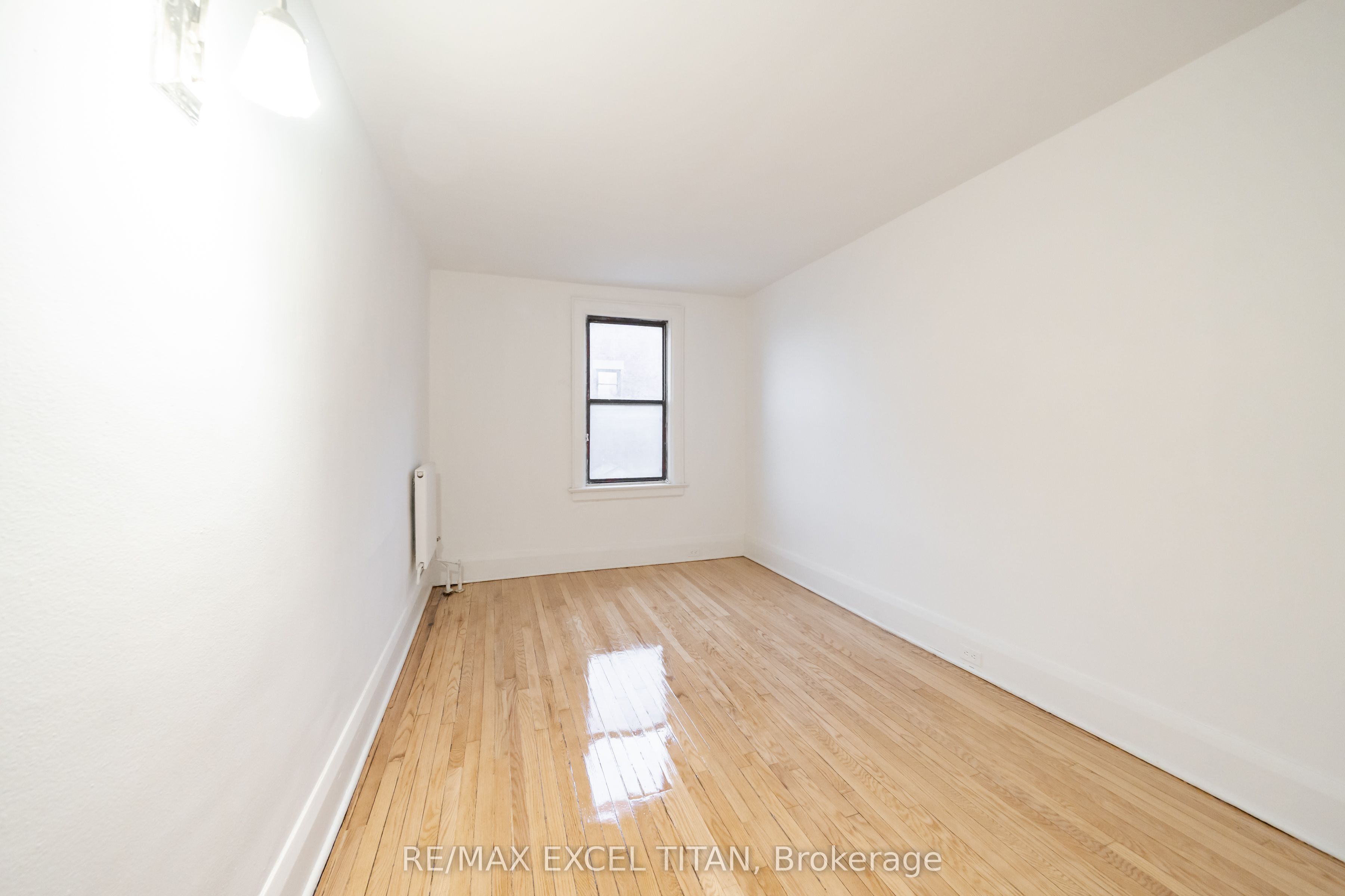 6 Kingston Road 23, Toronto, ON M4L 2S4 photo 5