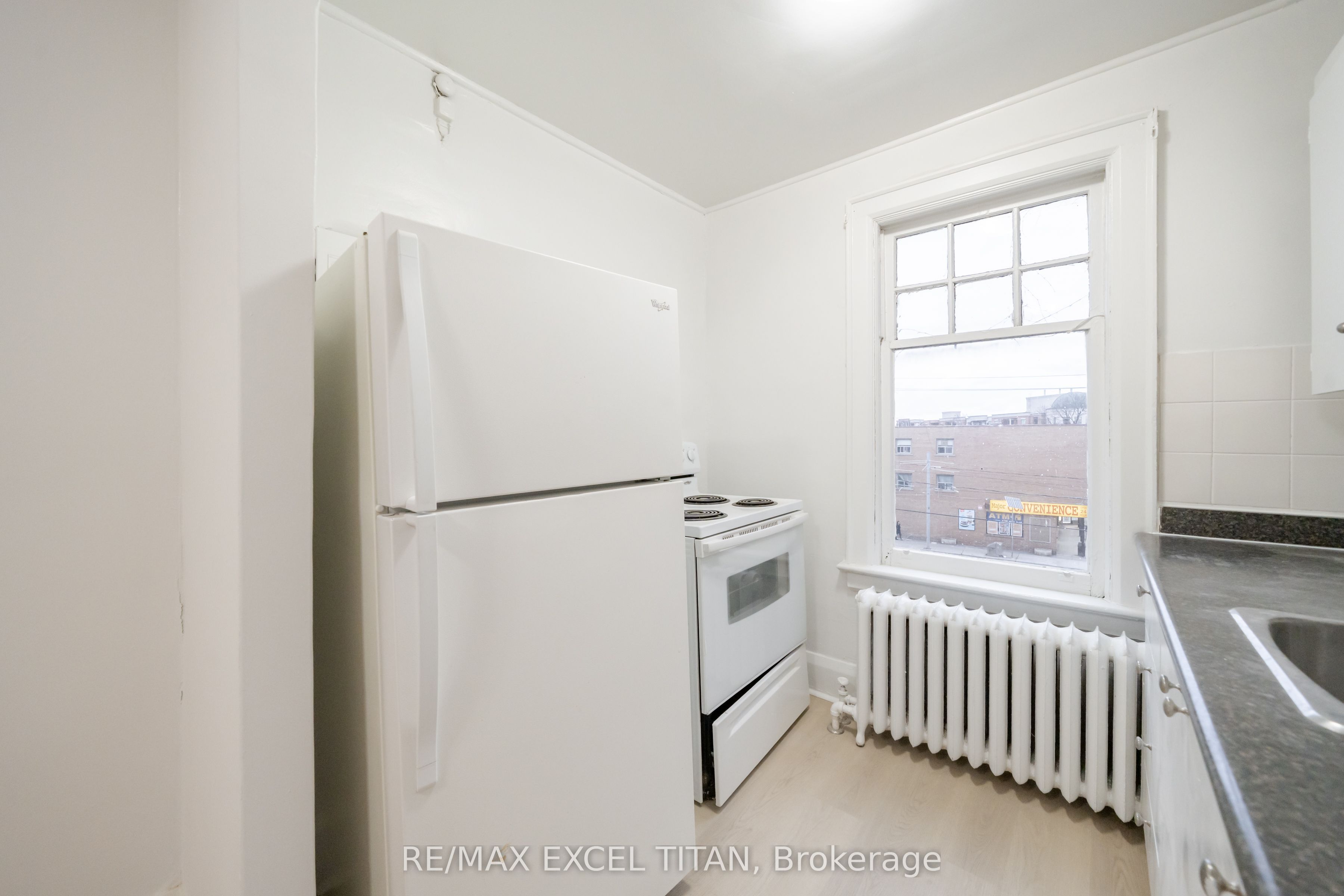 4 Kingston Road 43, Toronto, ON M4L 2S4 photo 5