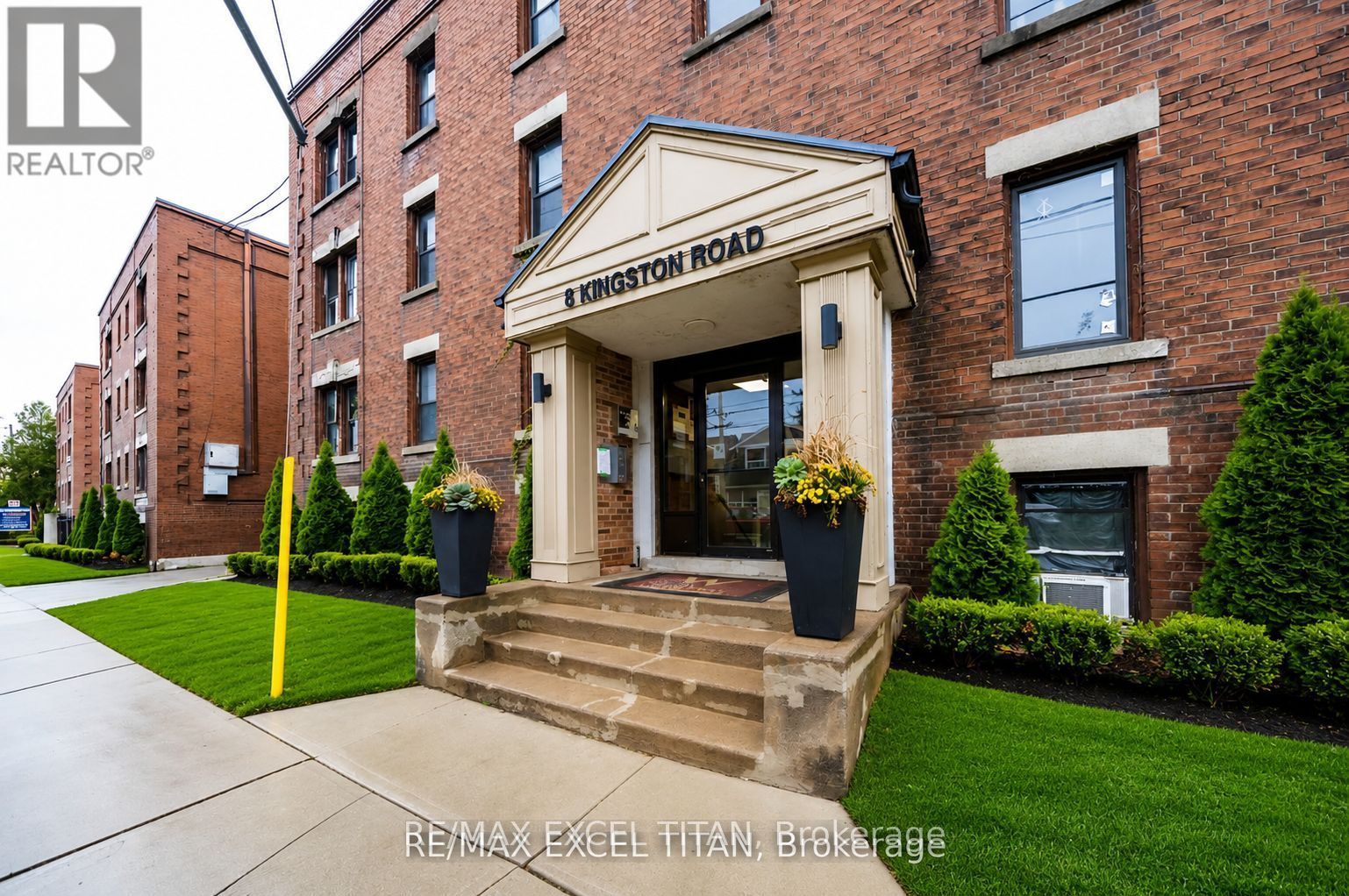 8 Kingston Road 58, Toronto, ON M4L 2S4