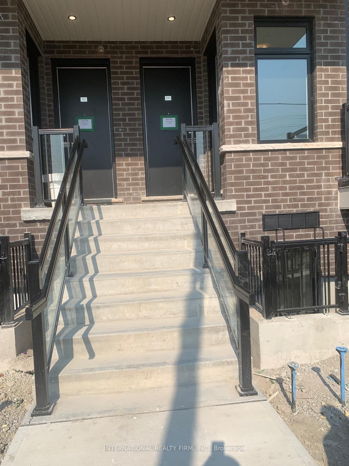 755 Omega Drive 320, Pickering, ON L1V 0H1 photo 2