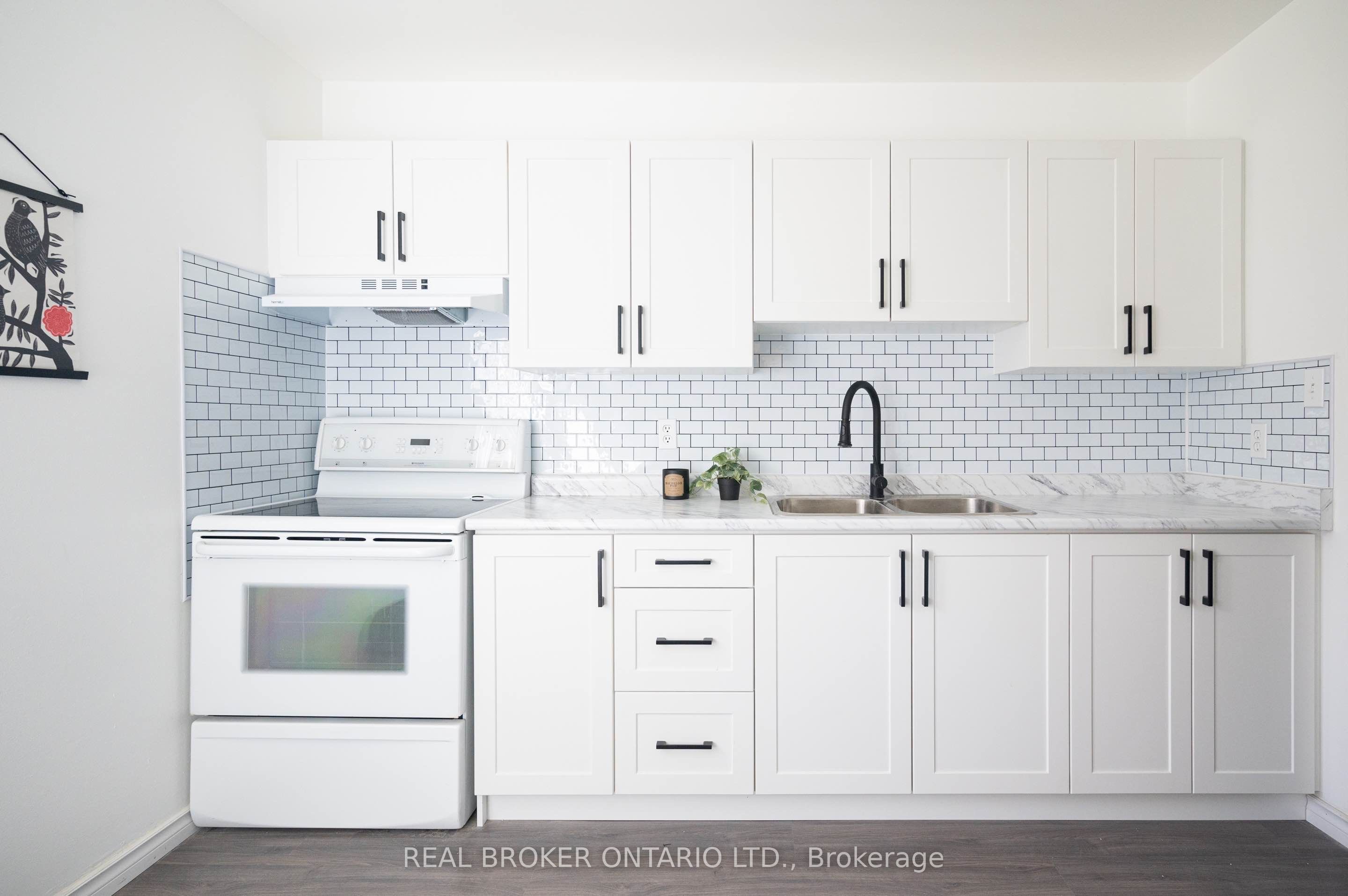 725 military Trail, Toronto, ON M1E 4P6 photo 3