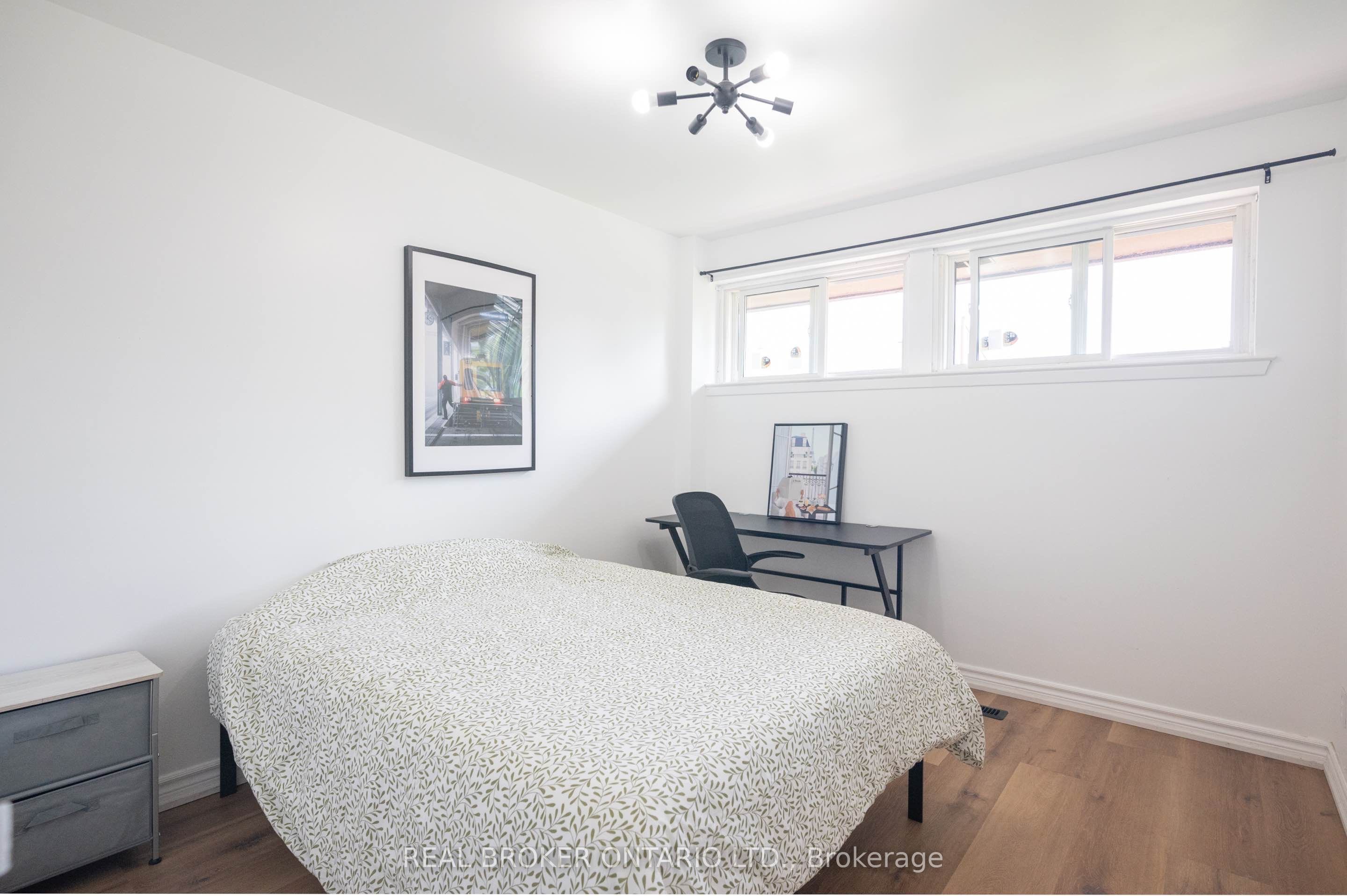 725 military Trail, Toronto, ON M1E 4P6 photo 4