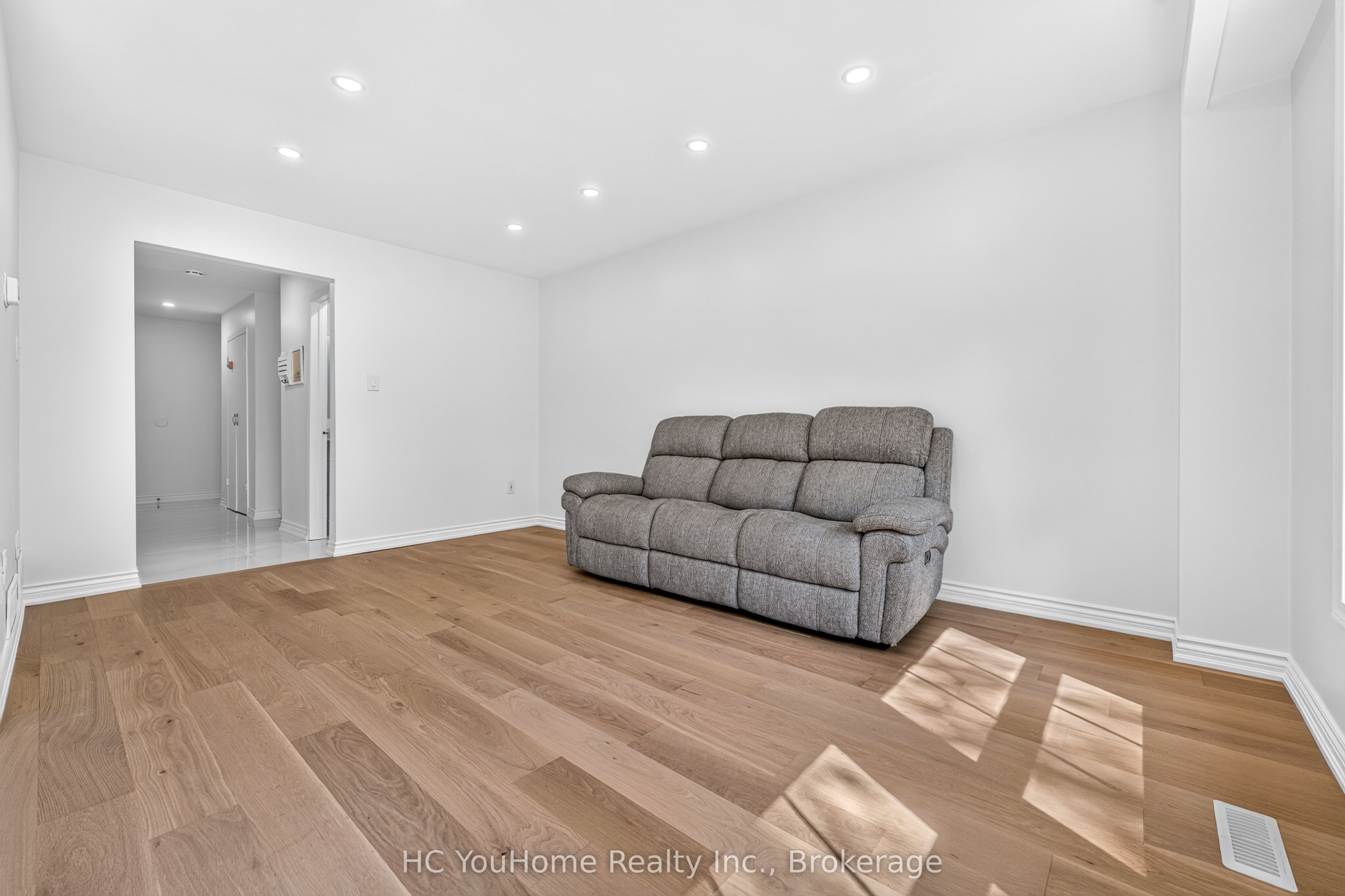 81 Brookmill Boulevard 32, Toronto, ON M1W 2L5 photo 3