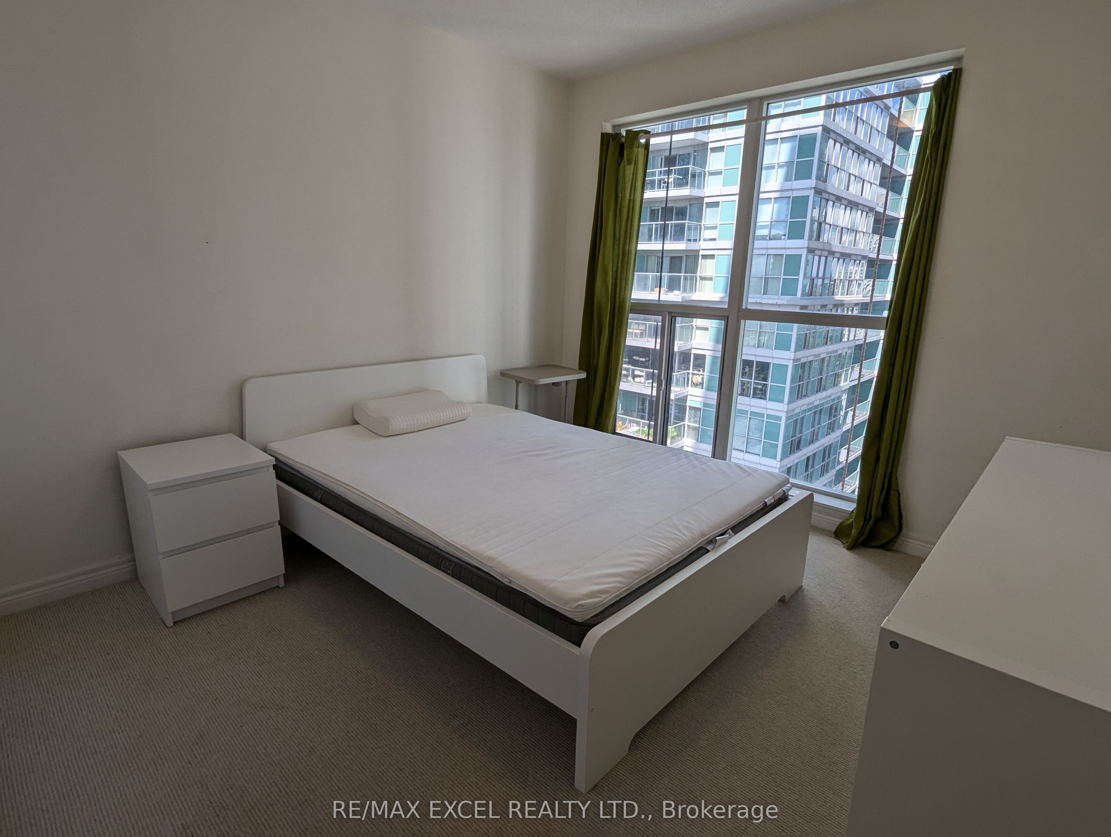 60 Town Centre Court 1605, Toronto, ON M1P 0B1 photo 3