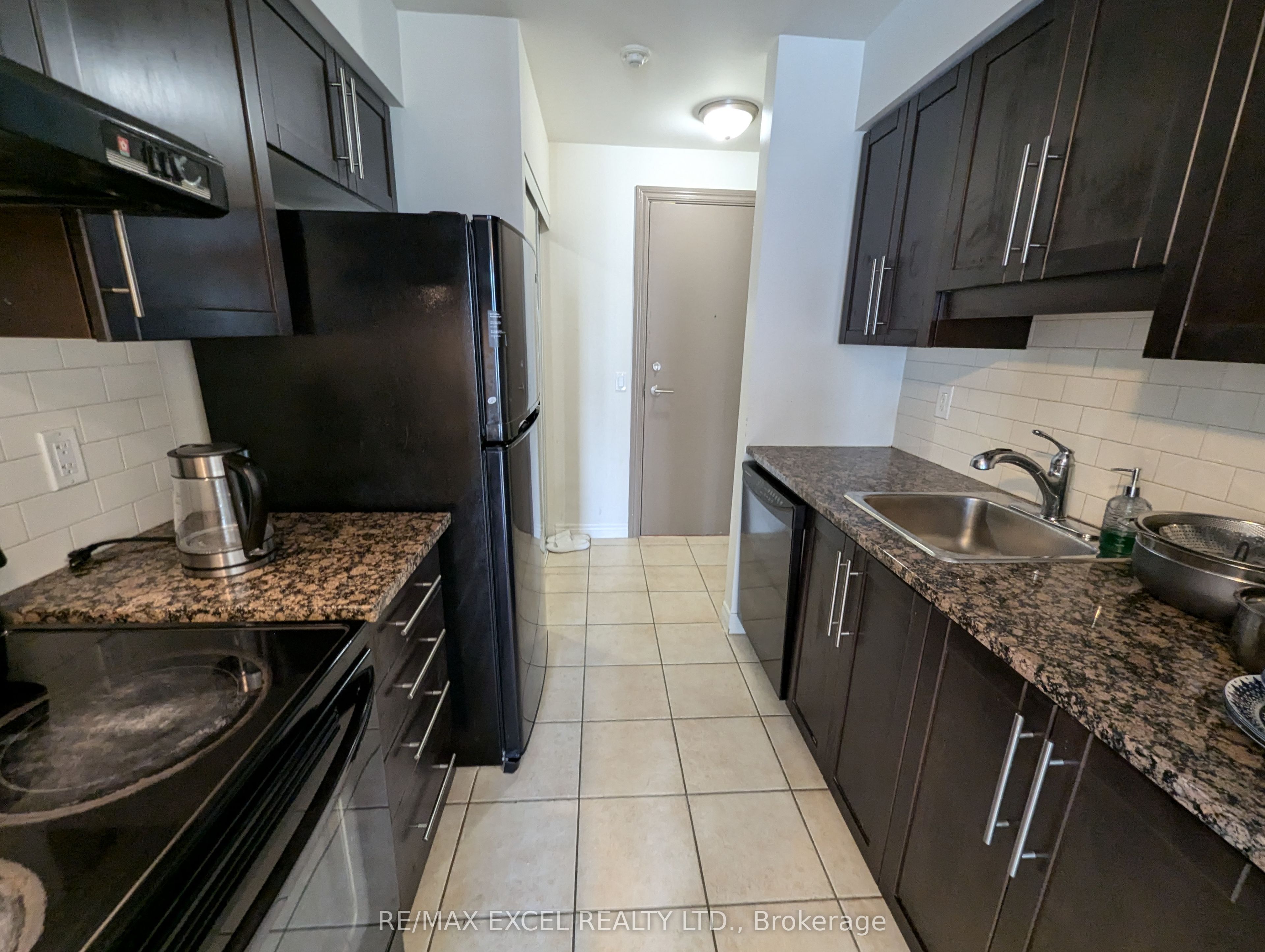 60 Town Centre Court 1605, Toronto, ON M1P 0B1 photo 5
