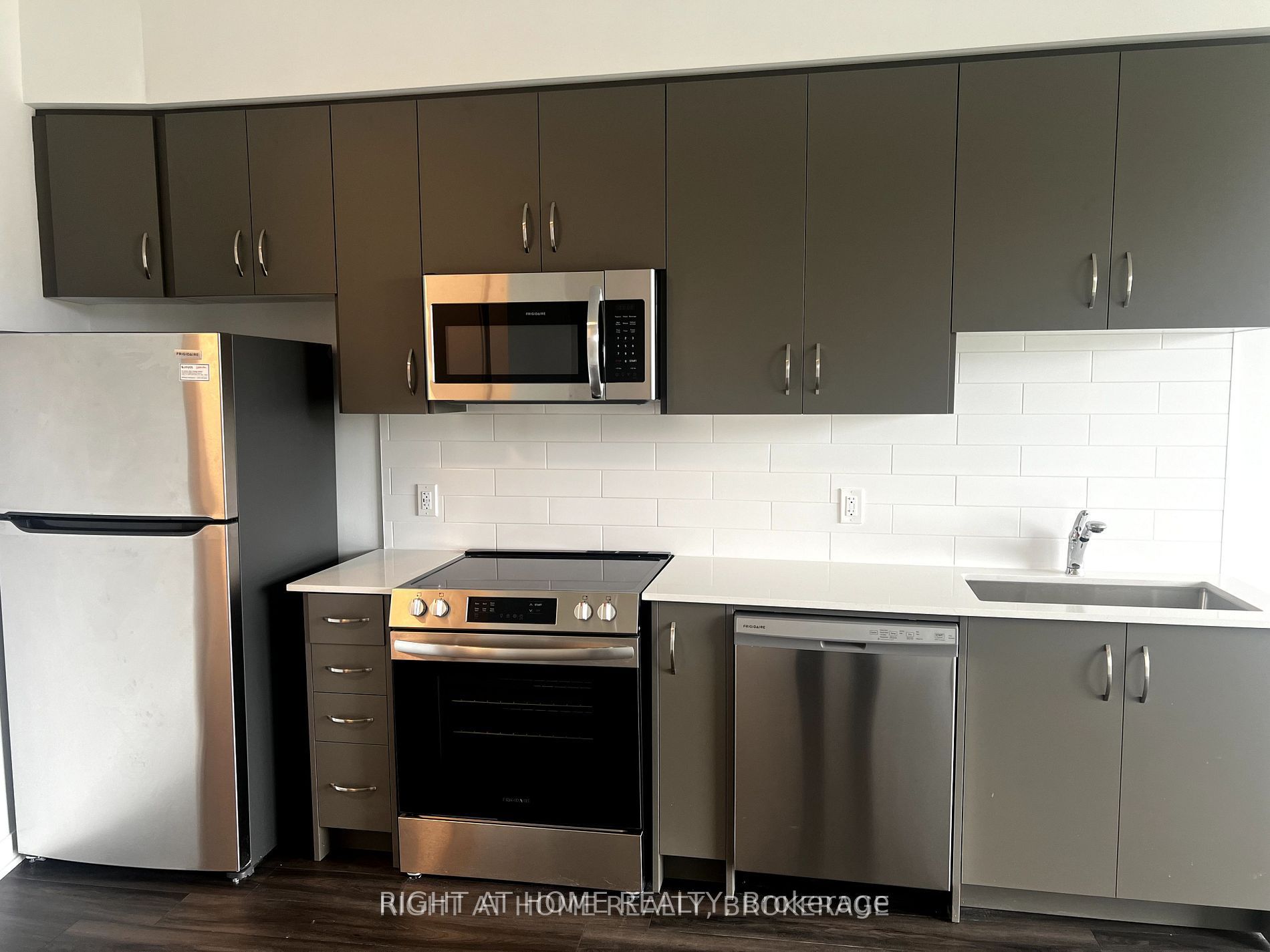 385 Arctic Red Drive 316, Oshawa, ON L1L 0H8 photo 4