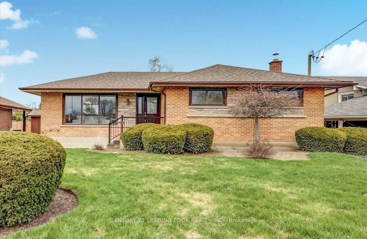 654 Annapolis Avenue Bsmt, Oshawa, ON L1J 2Z2