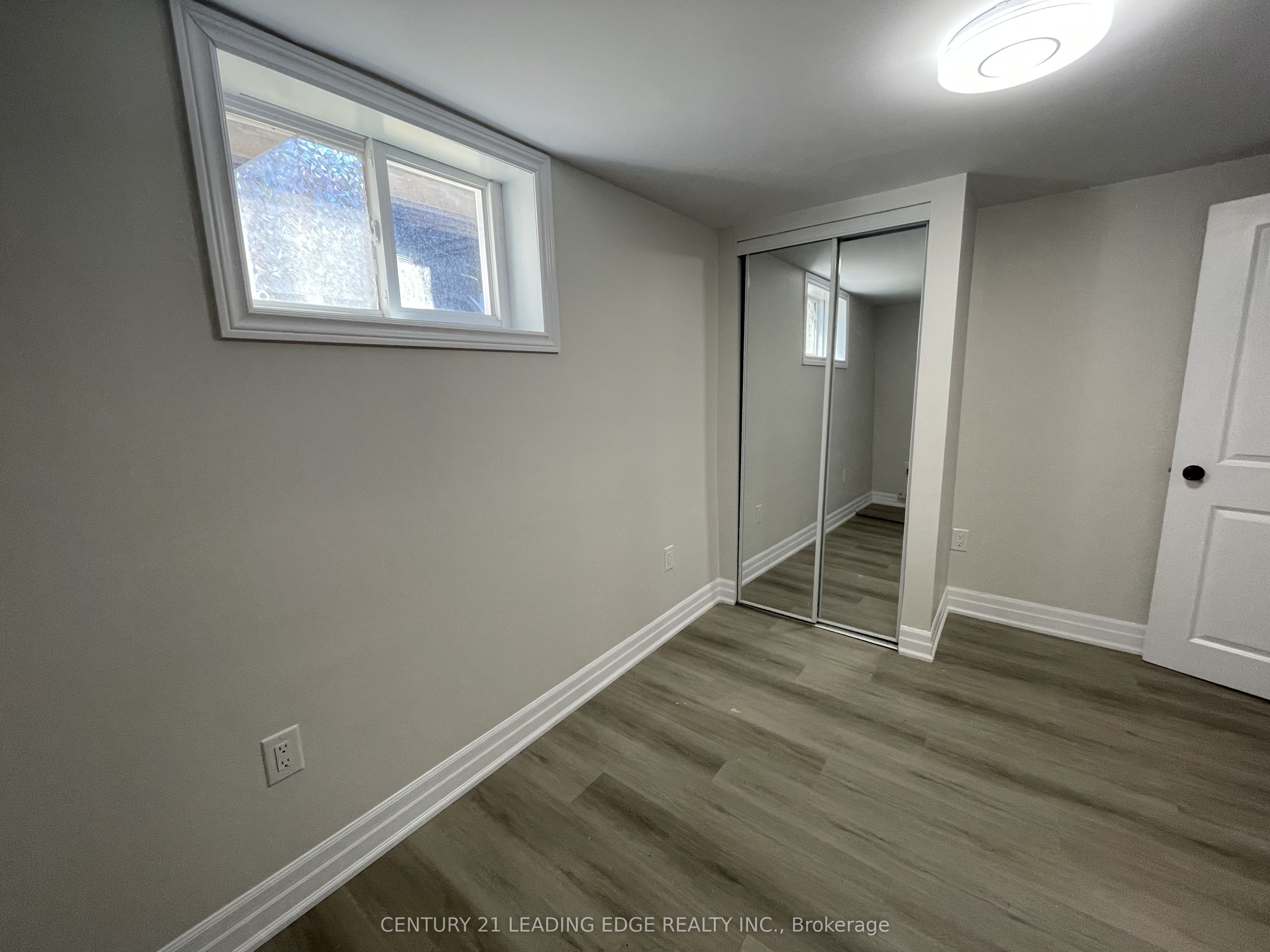 654 Annapolis Avenue Bsmt, Oshawa, ON L1J 2Z2 photo 4