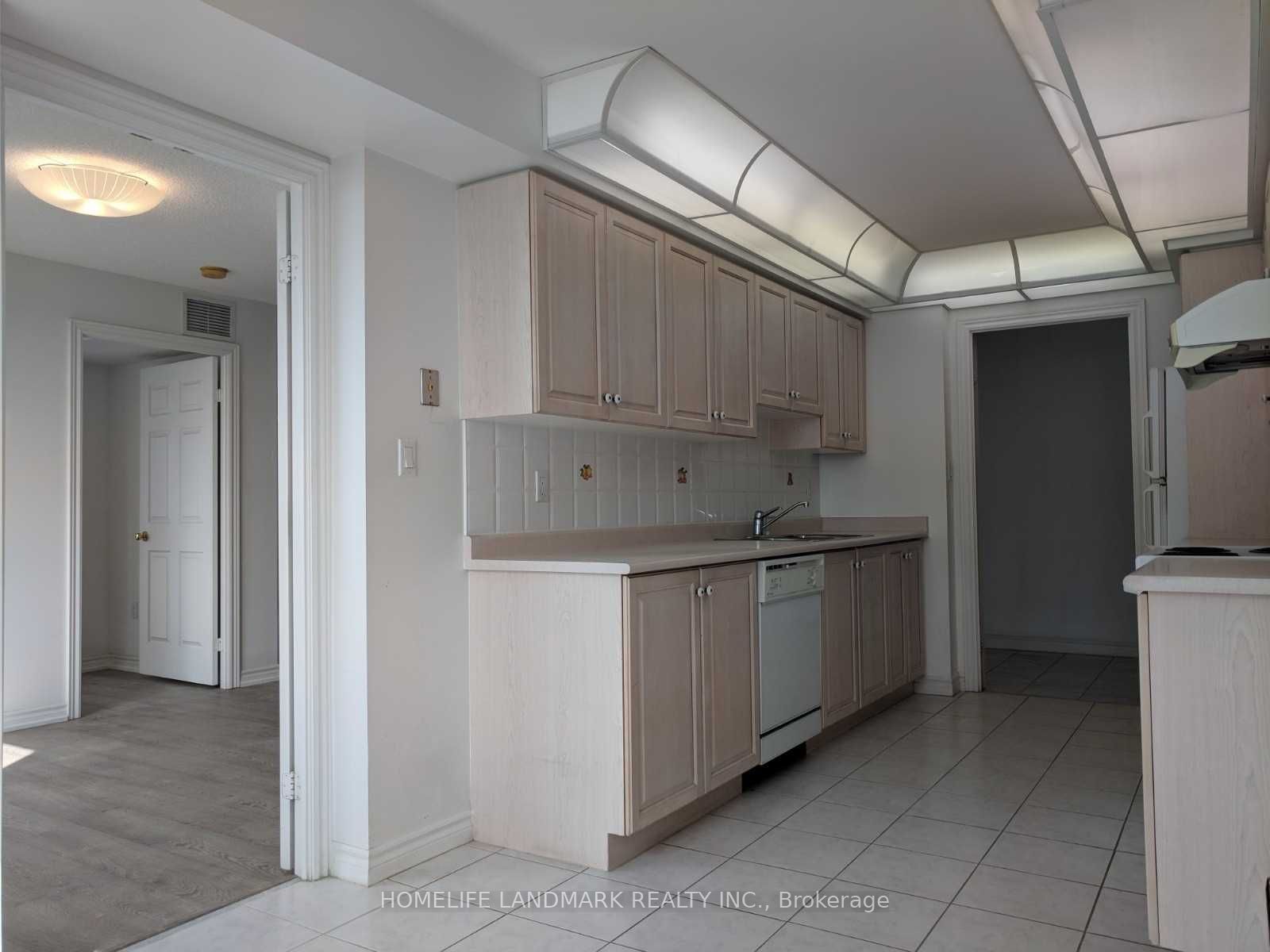 228 Bonis Avenue 2305, Toronto, ON M1T 3W4 photo 3