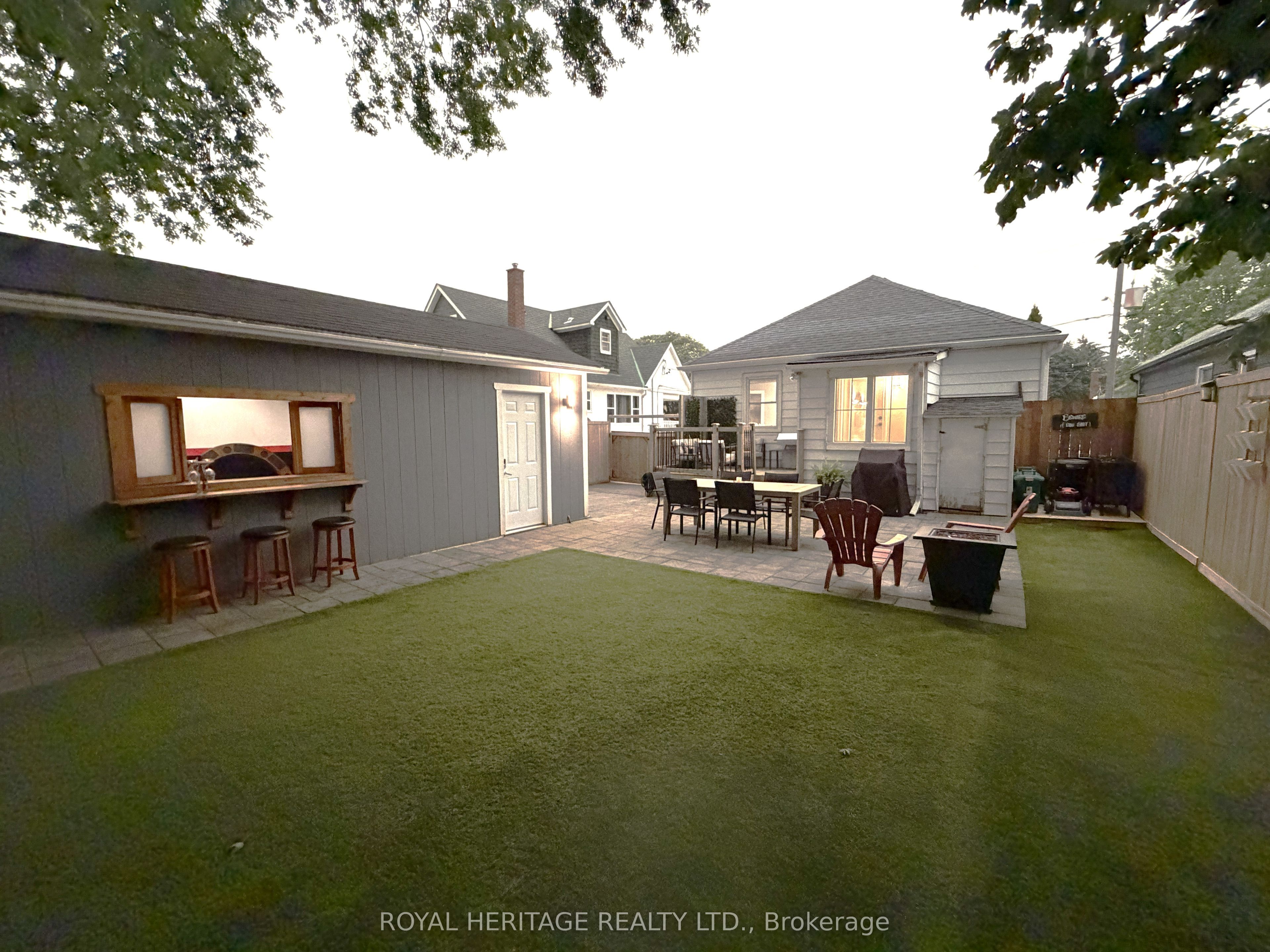 221 Hibbert Avenue, Oshawa, ON L1J 1V4 photo 5