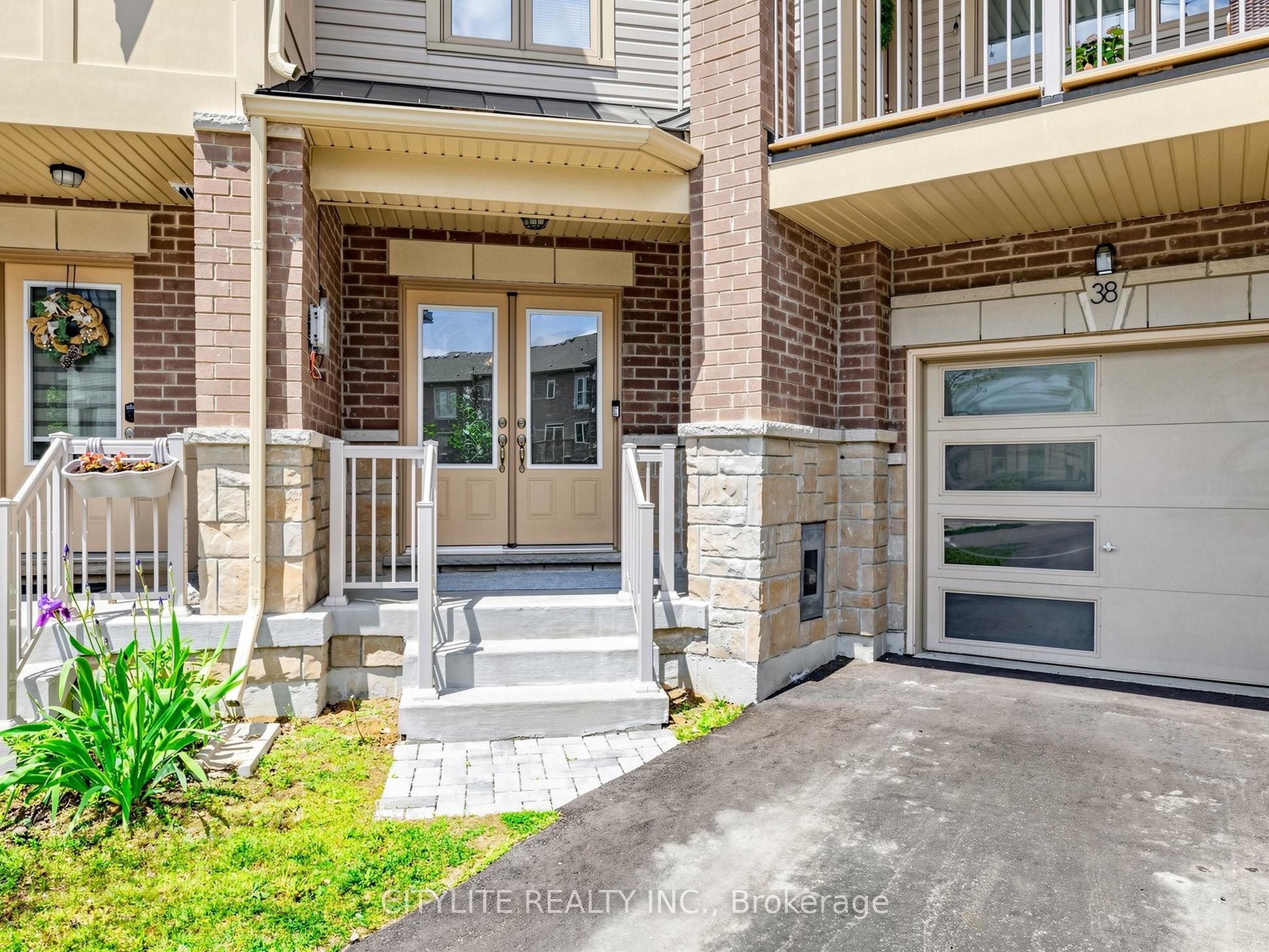 38 Ambereen Place, Clarington, ON L1C 7H5 photo 3