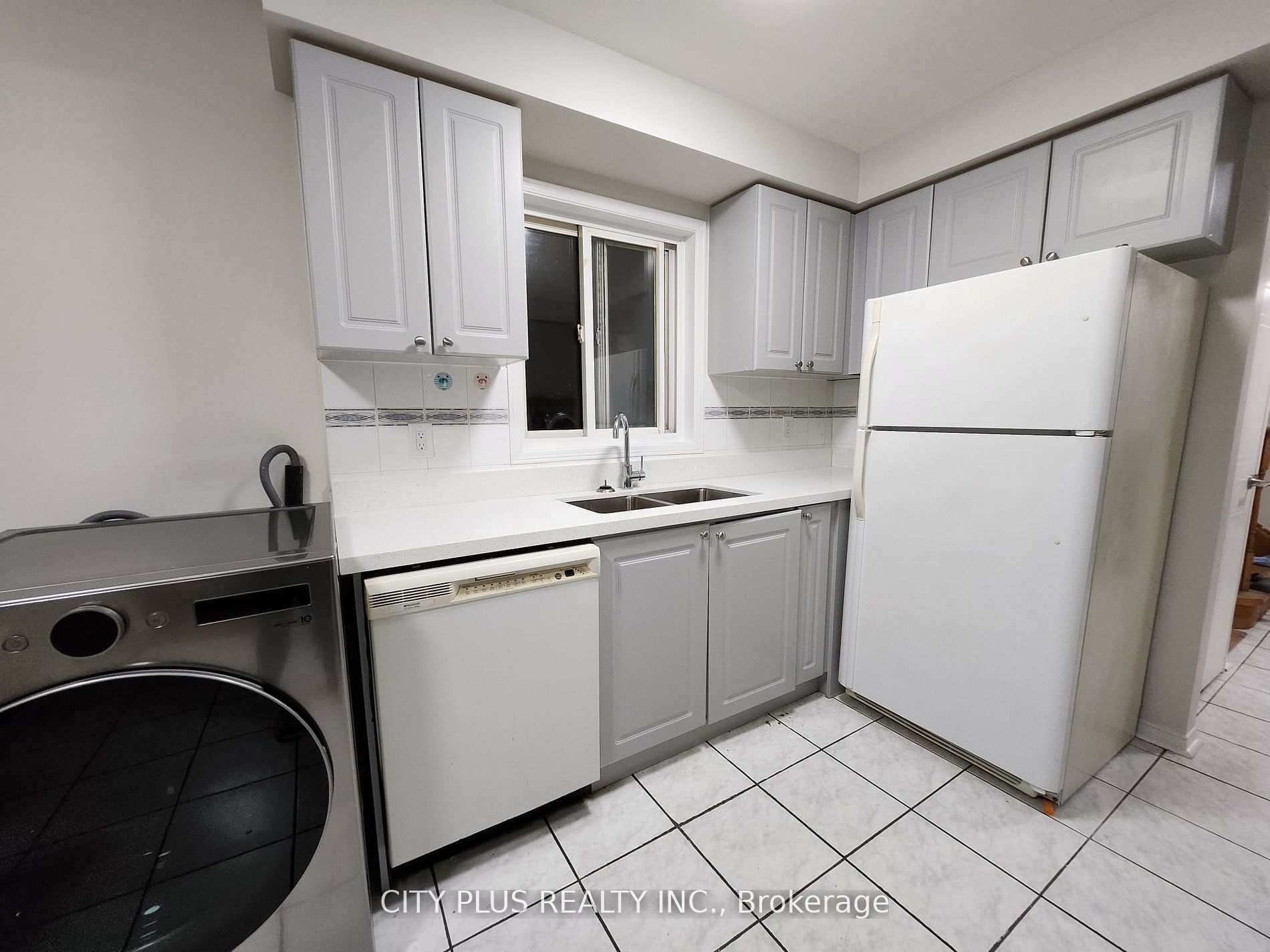 197 Mclevin Avenue Upper, Toronto, ON M1B 6A2 photo 4