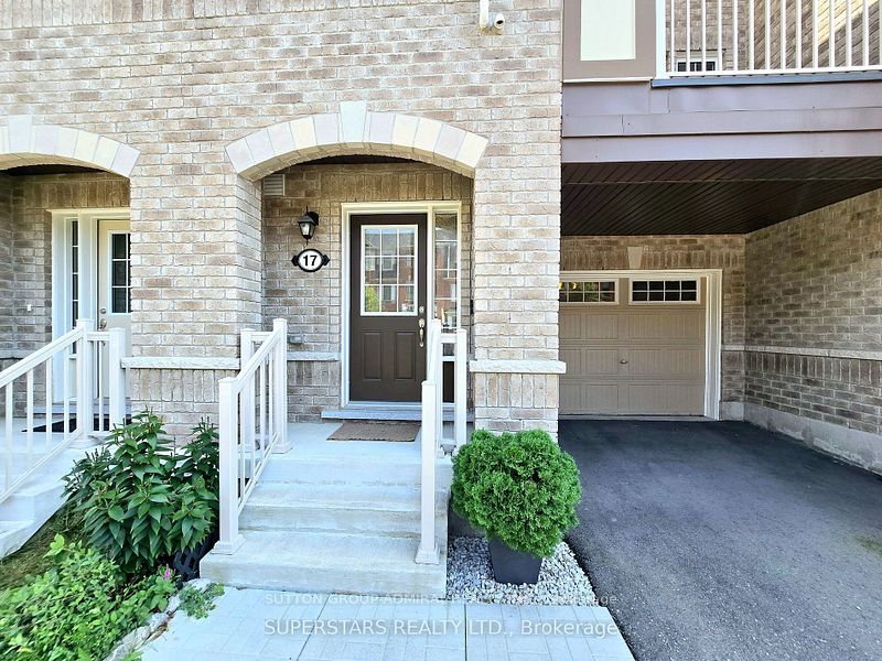 17 Bluegill Crescent, Whitby, ON L1P 0E4 photo 2