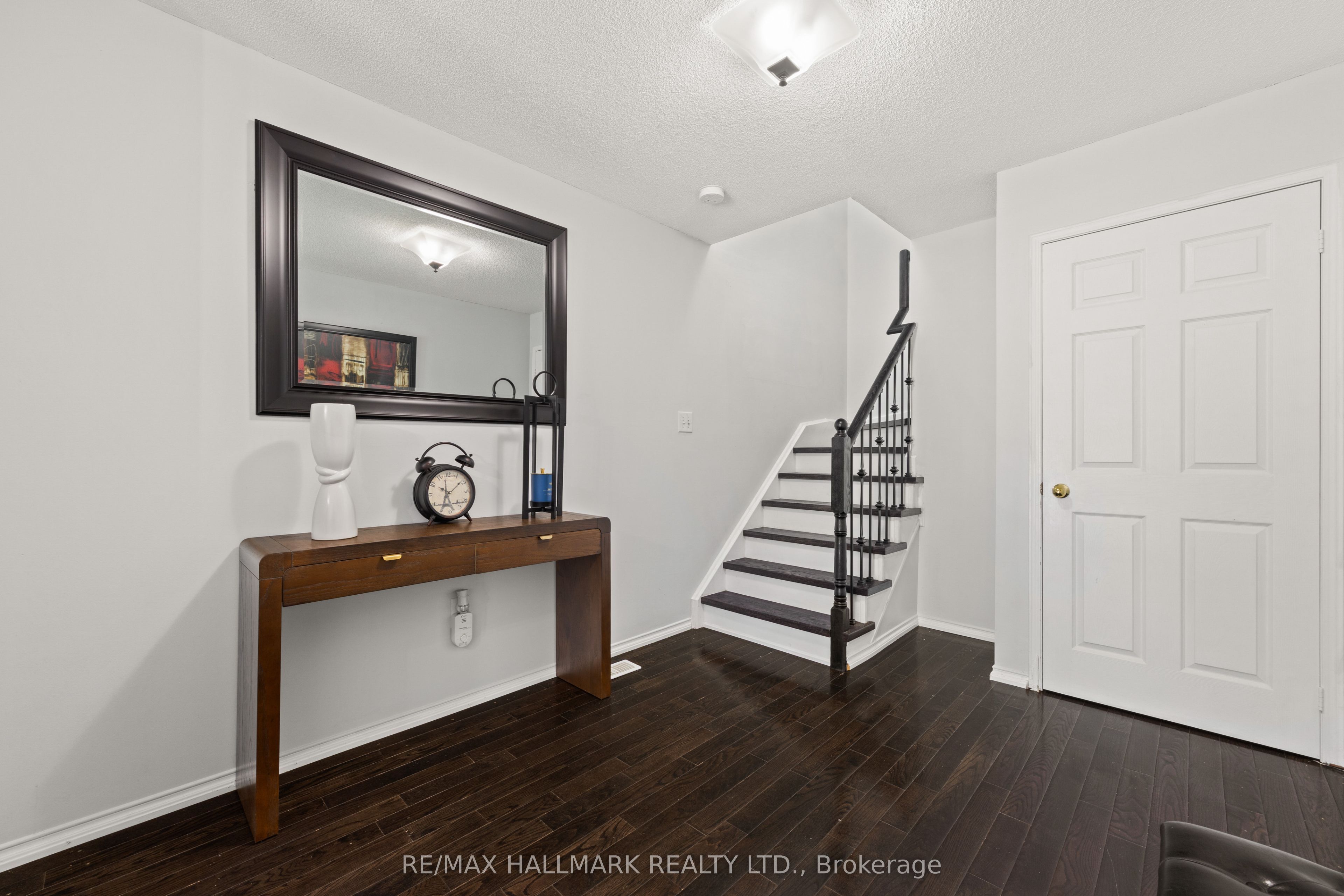 35 Chaston Road, Ajax, ON L1Z 0M5 photo 2
