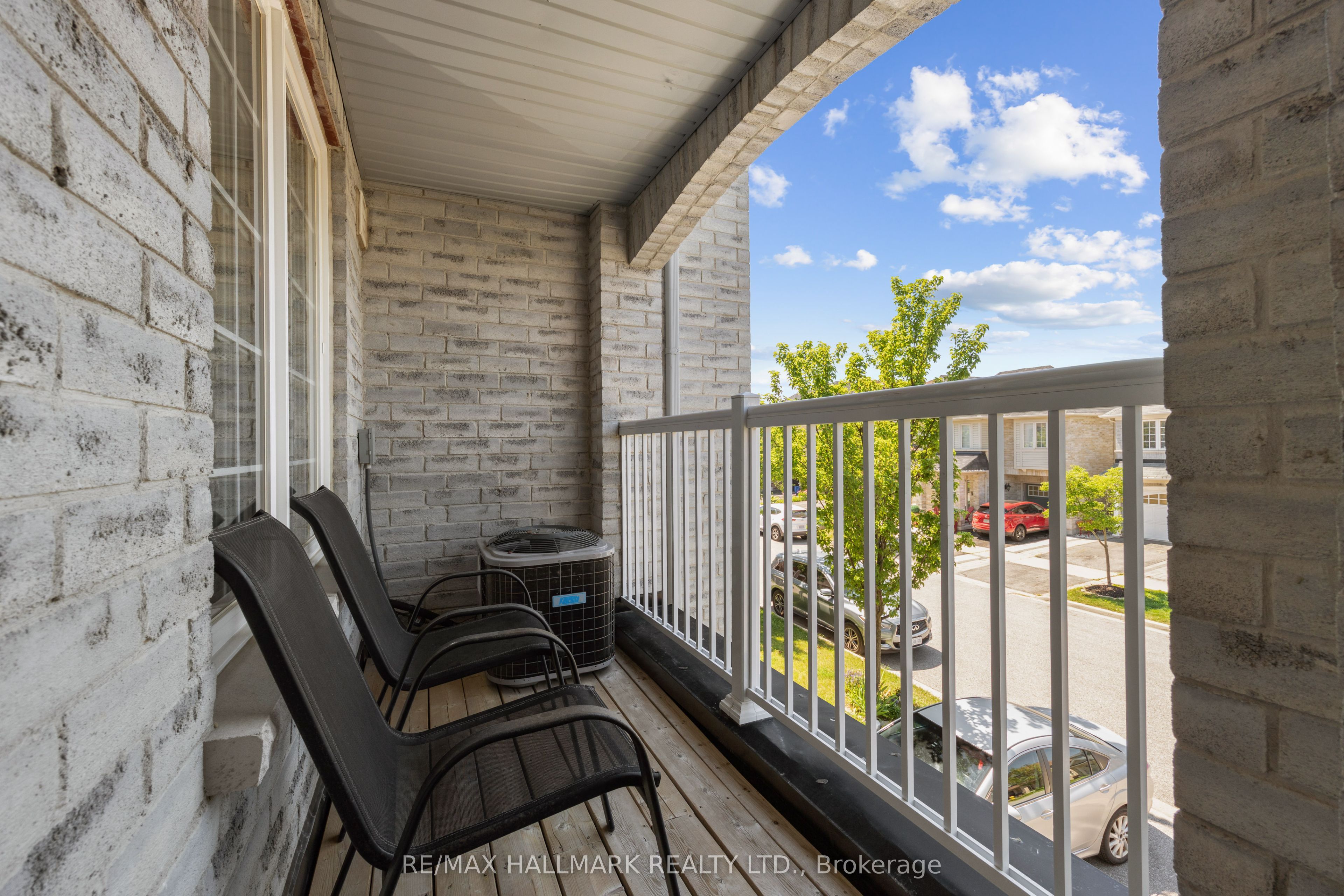 35 Chaston Road, Ajax, ON L1Z 0M5 photo 3