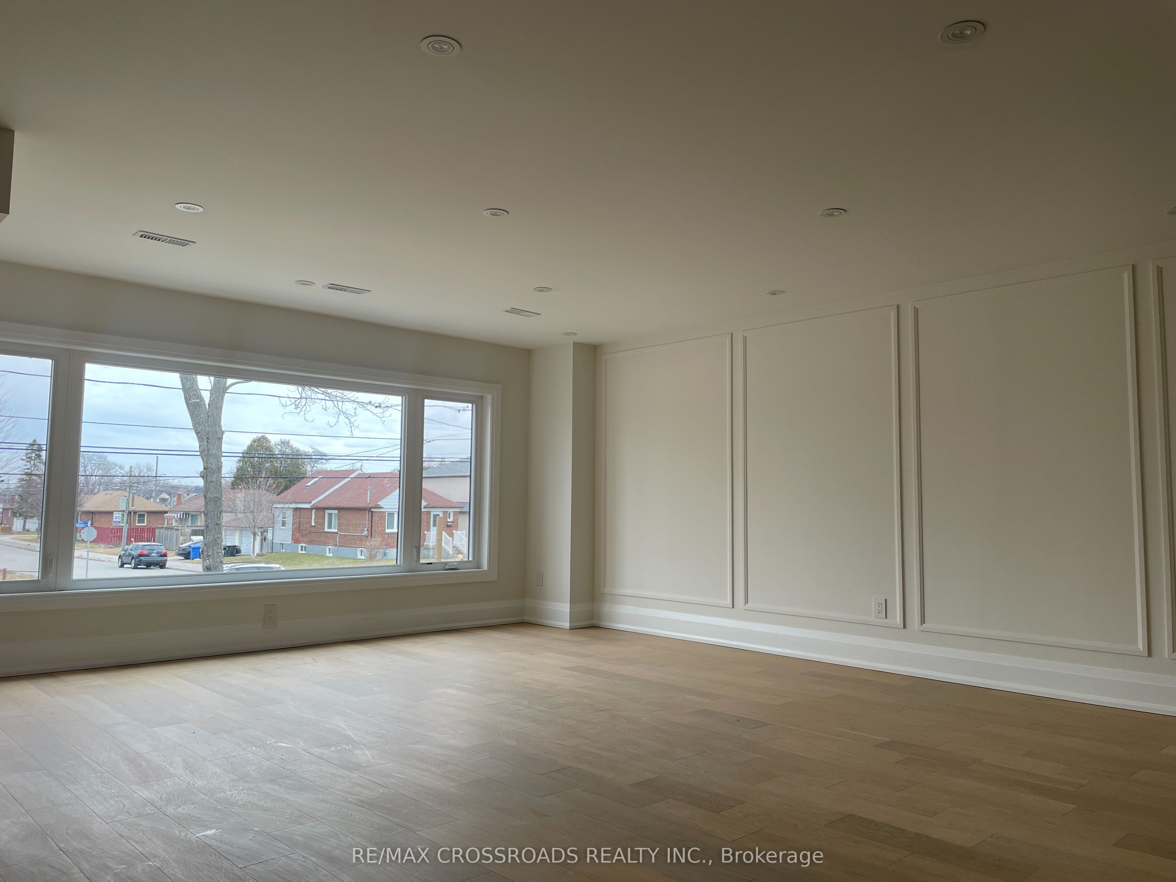 790 B Midland Avenue, Toronto, ON M1K 4E7 photo 5