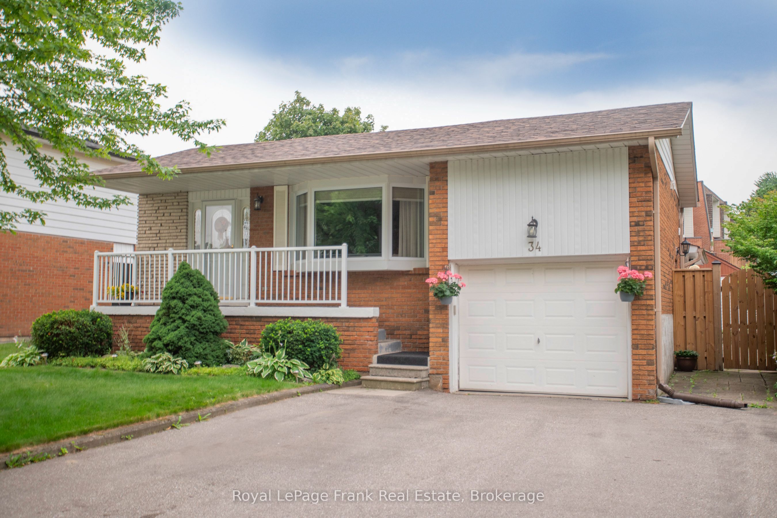 34 Baker Road, Ajax, ON L1S 2T8 photo 3