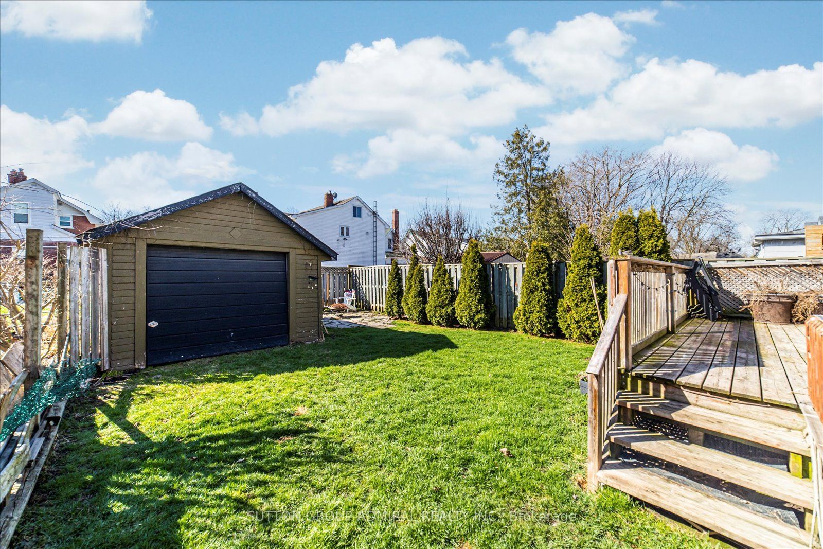 23 Westmoreland Avenue, Oshawa, ON L1G 2M9