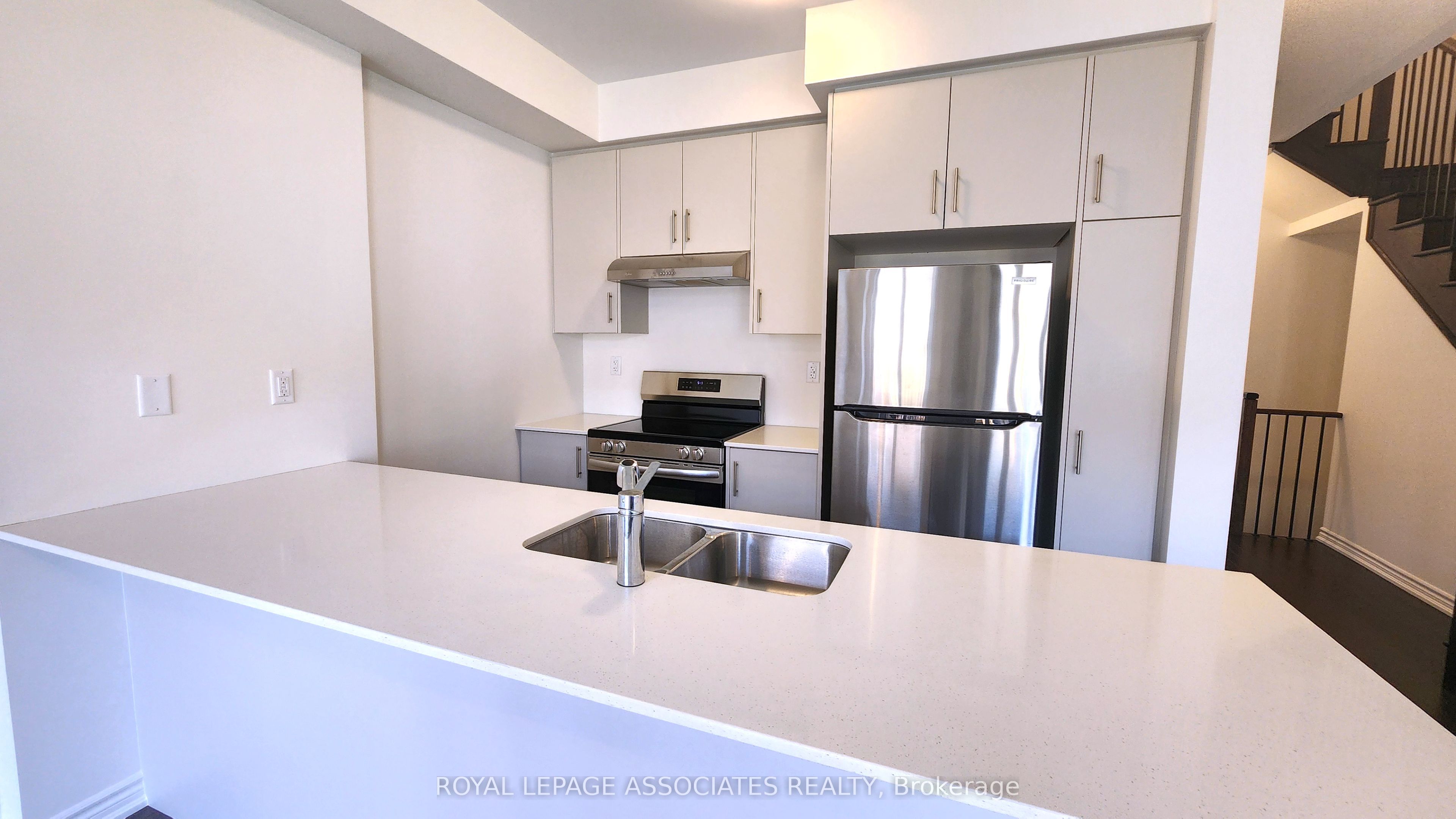 36 Velvet Drive, Whitby, ON L1P 0P6 photo 5