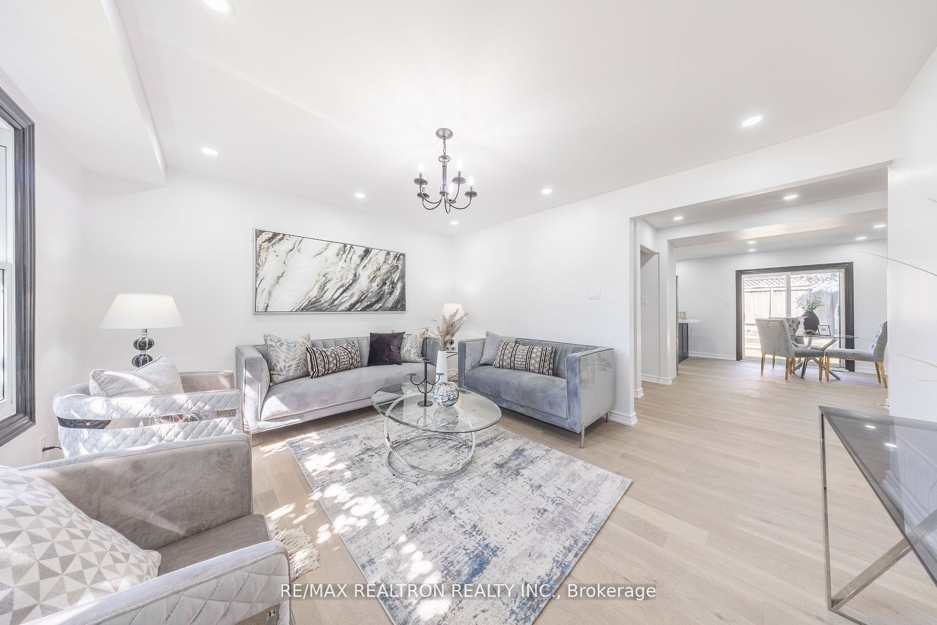 14 Grassmere Avenue, Oshawa, ON L1H 3X4 photo 4