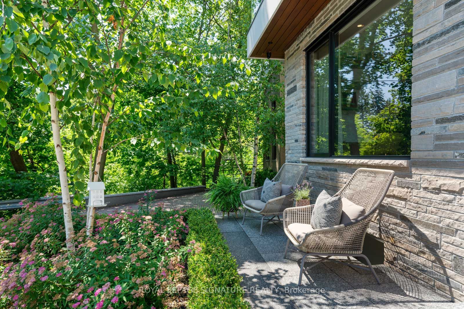 20 Duart Park Road, Toronto, ON M4E 1J2 photo 2