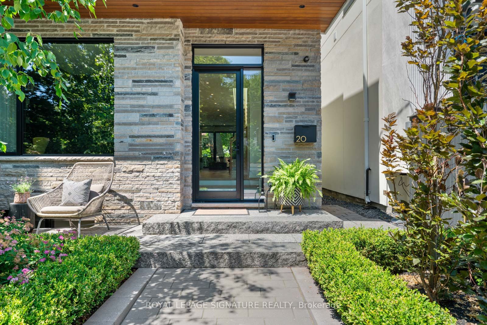 20 Duart Park Road, Toronto, ON M4E 1J2 photo 3