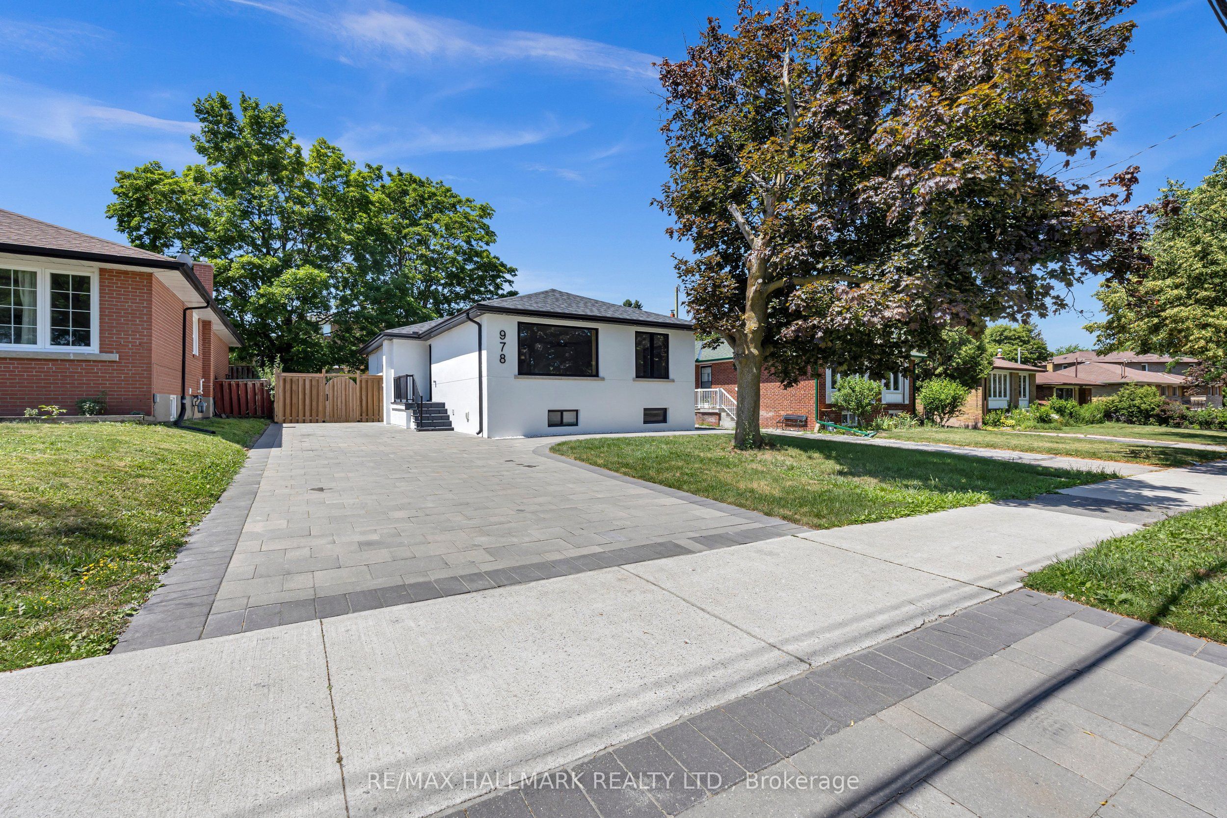 978 Midland Avenue, Toronto, ON M1K 4G6 photo 2